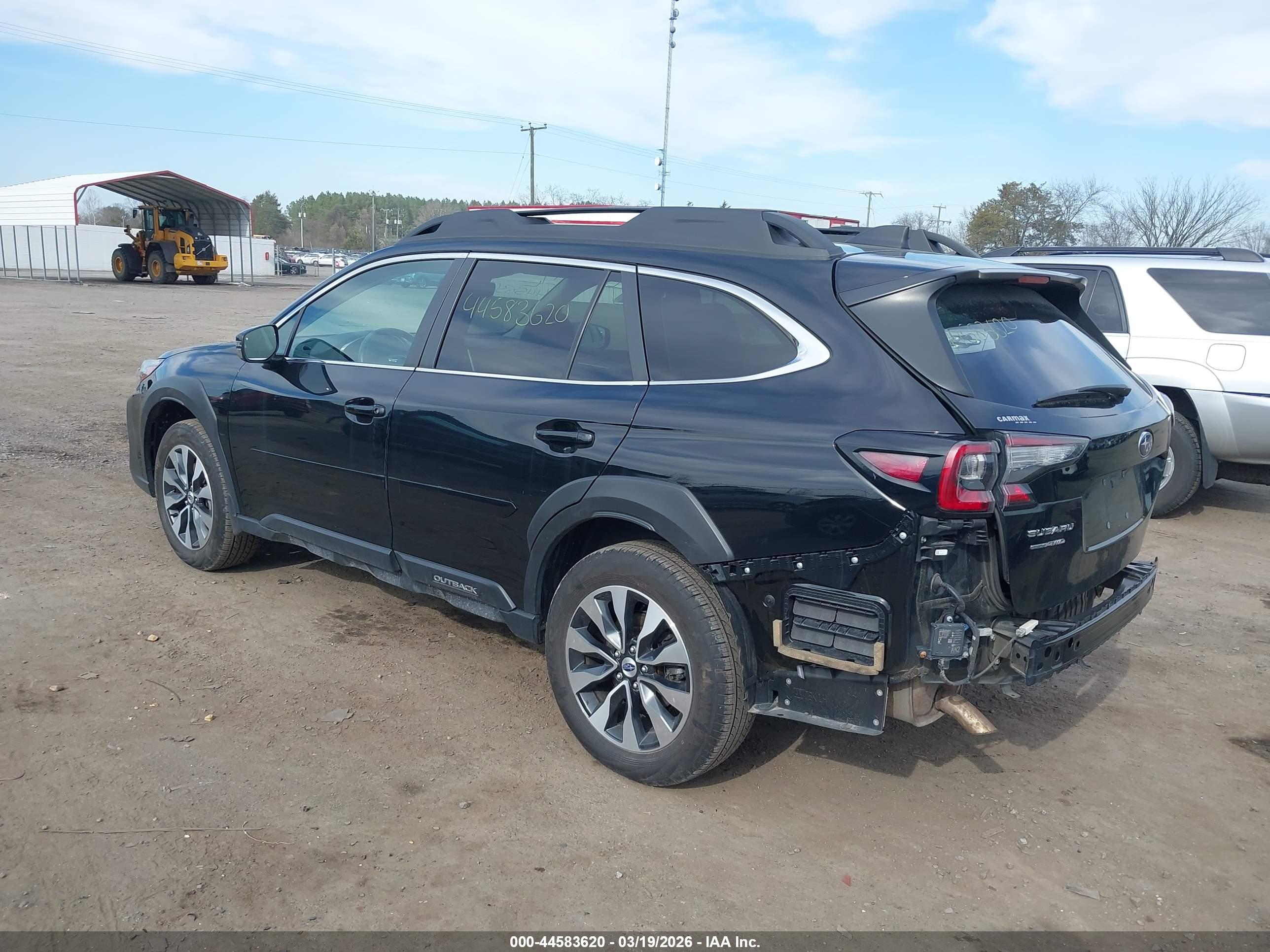 SUBARU OUTBACK image 3