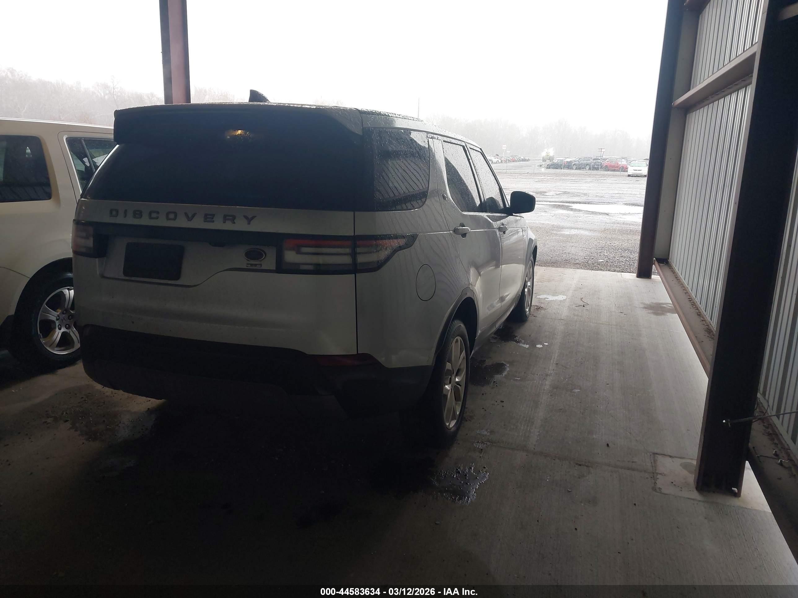 LAND ROVER image 4