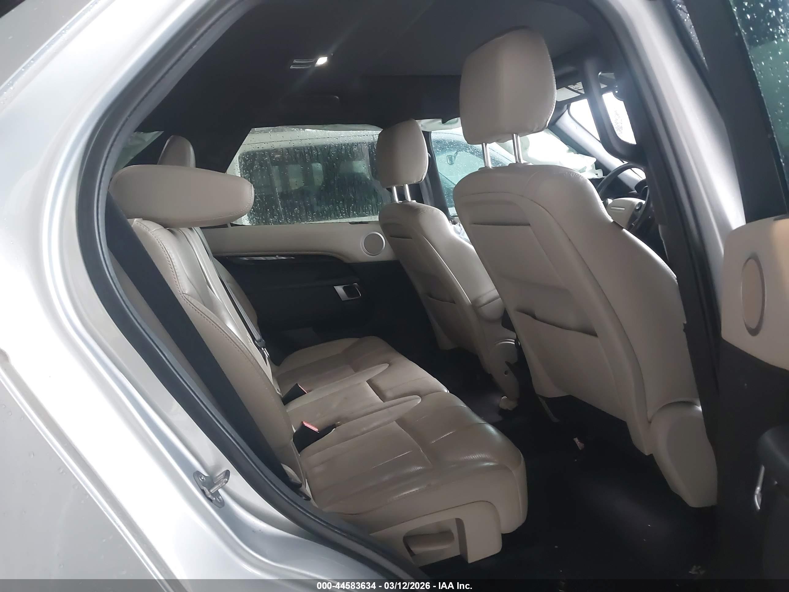 LAND ROVER image 8
