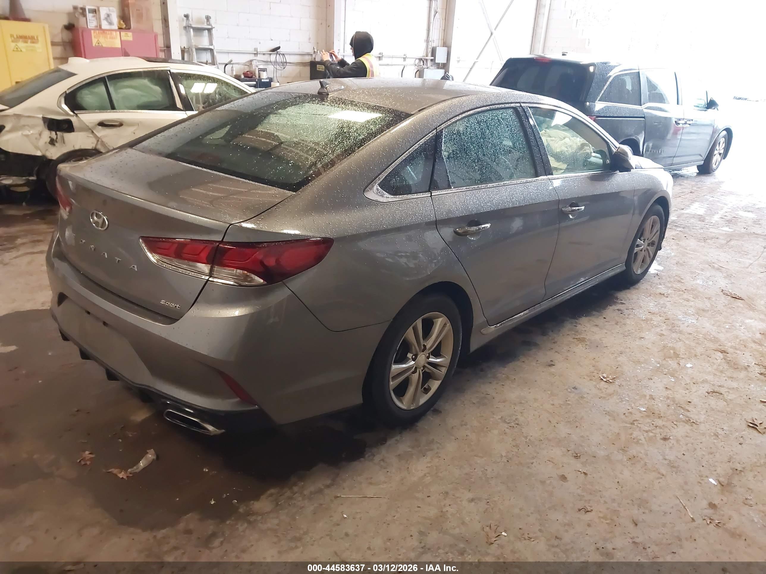 HYUNDAI SONATA image 4