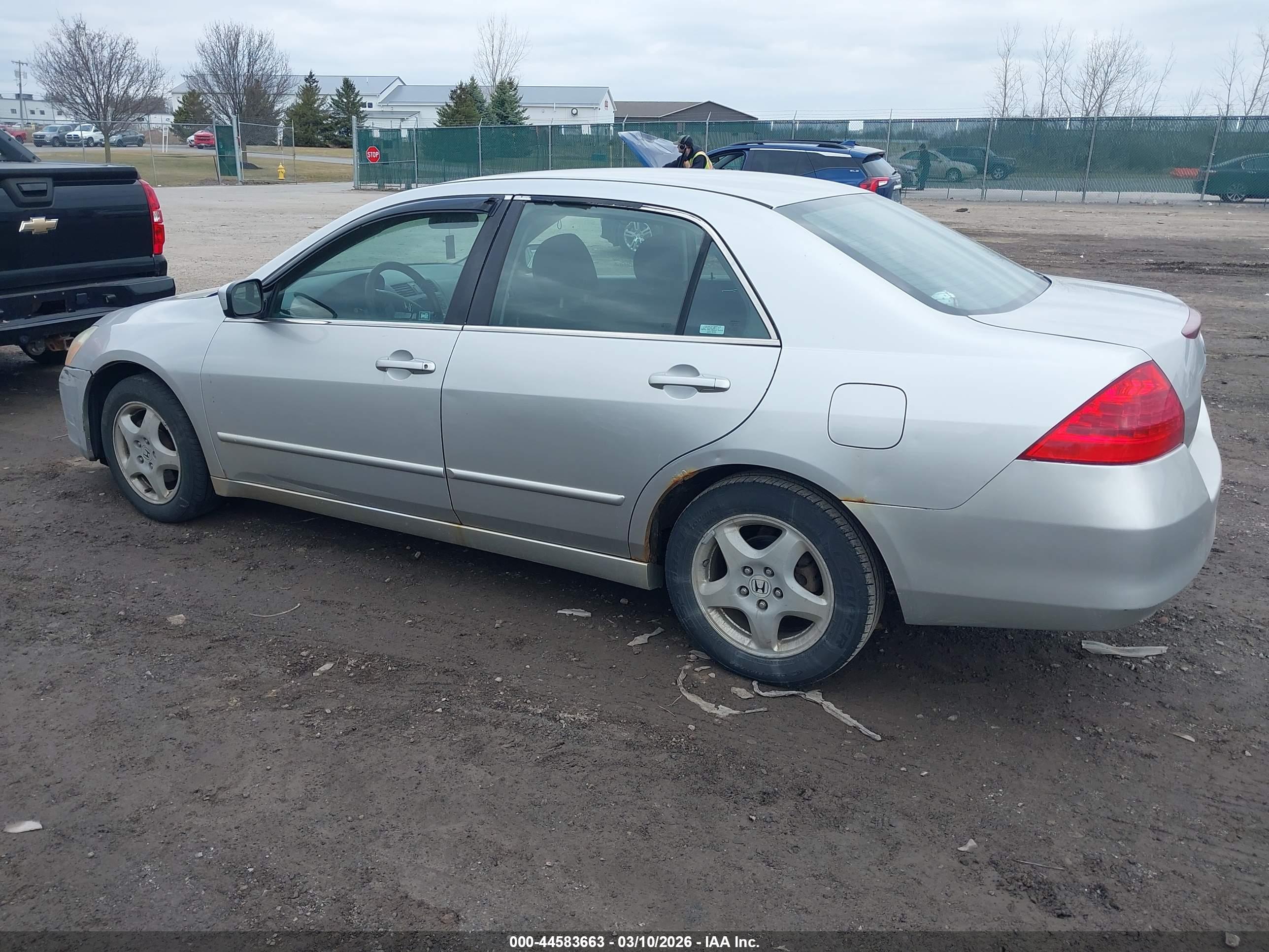 HONDA ACCORD image 3