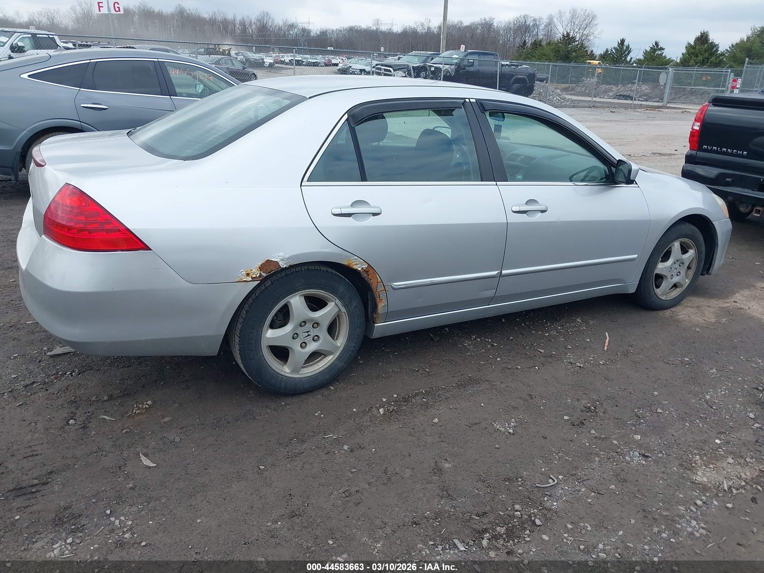 HONDA ACCORD image 4