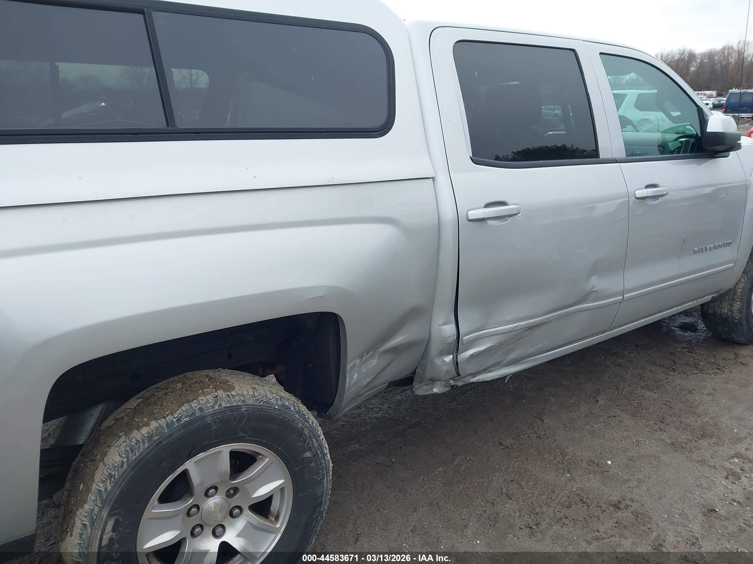 CHEVROLET SILVERADO image 6