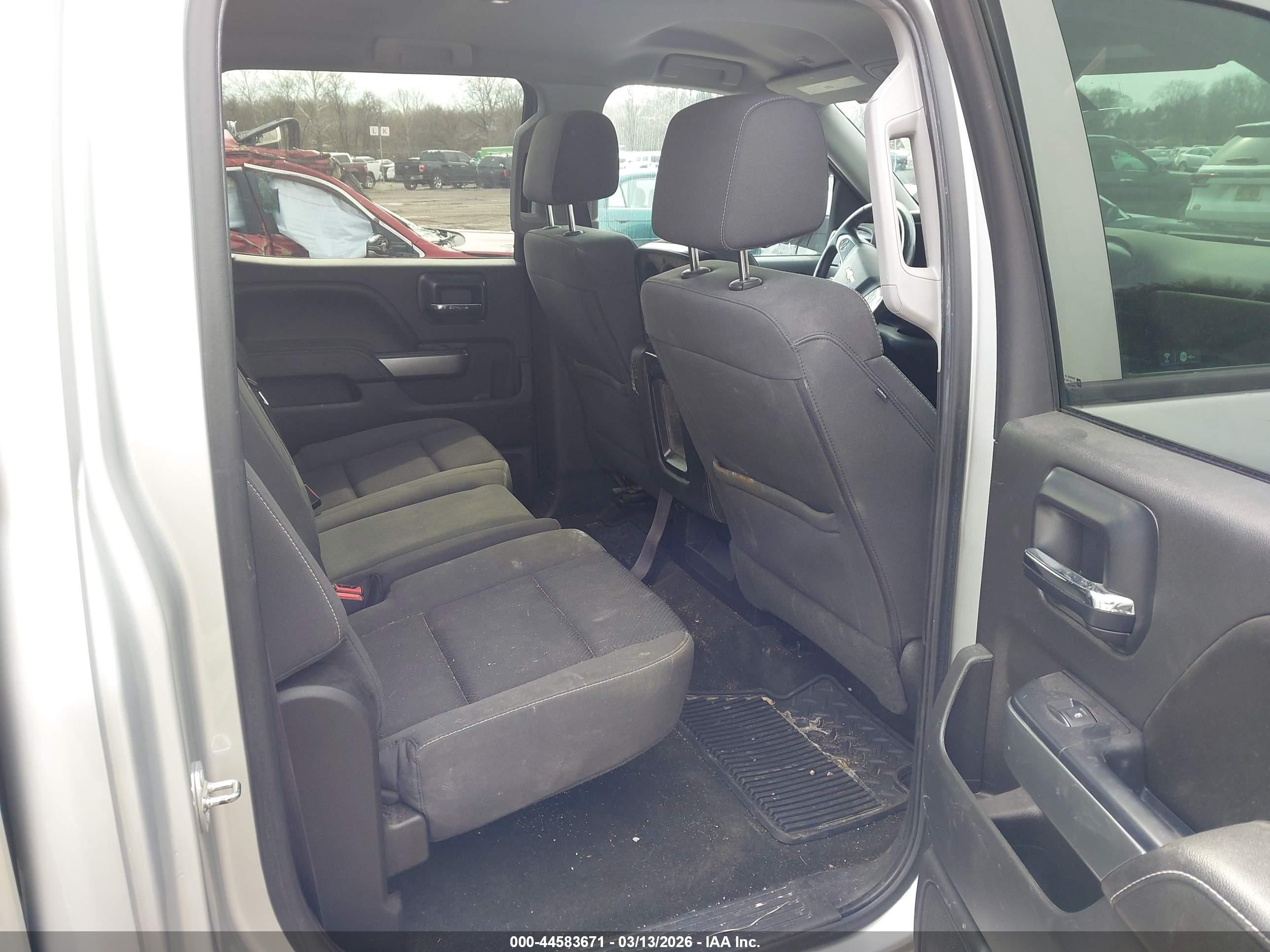 CHEVROLET SILVERADO image 8