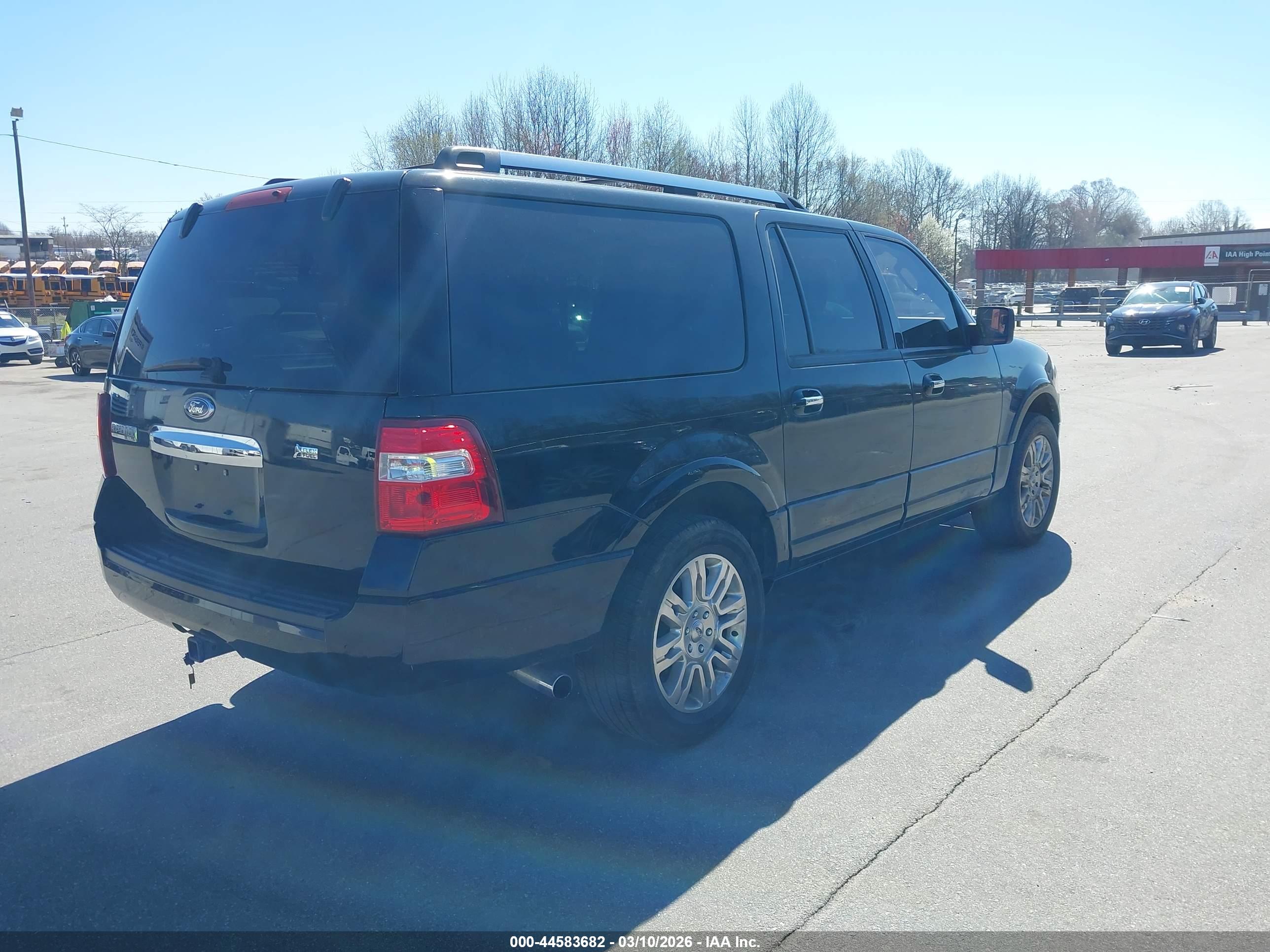 FORD EXPEDITION image 4