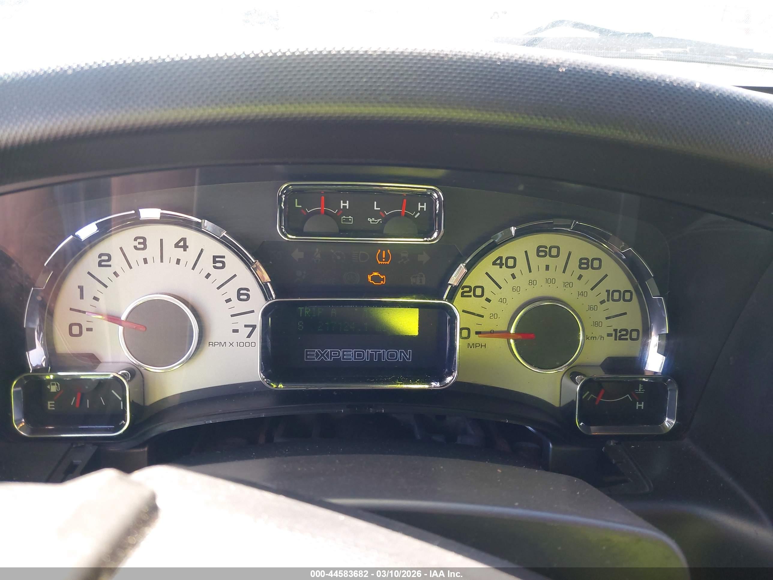 FORD EXPEDITION image 7