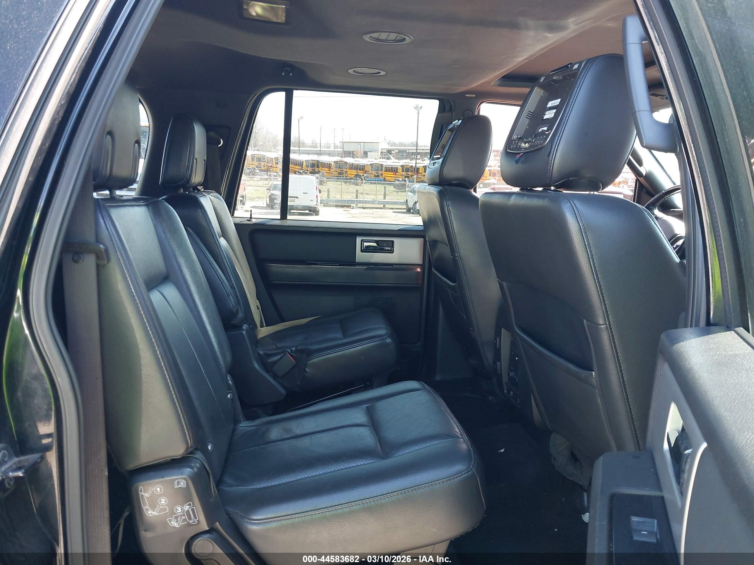 FORD EXPEDITION image 8