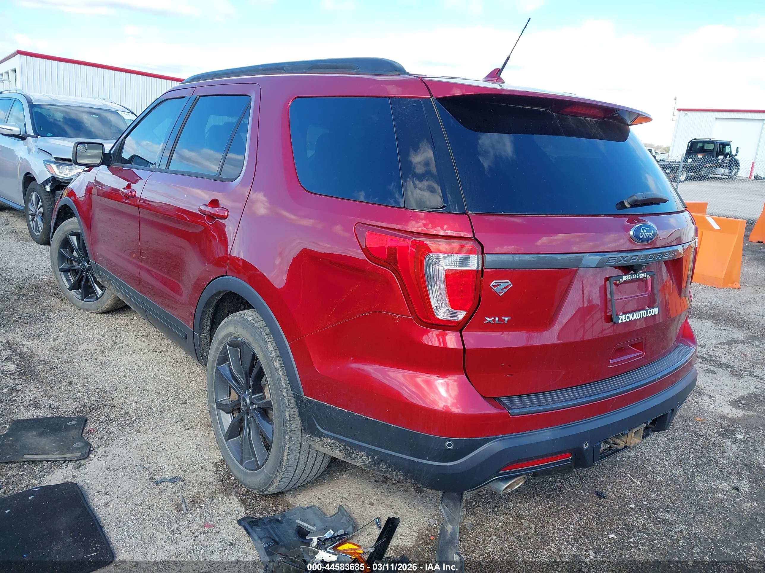 FORD EXPLORER image 3
