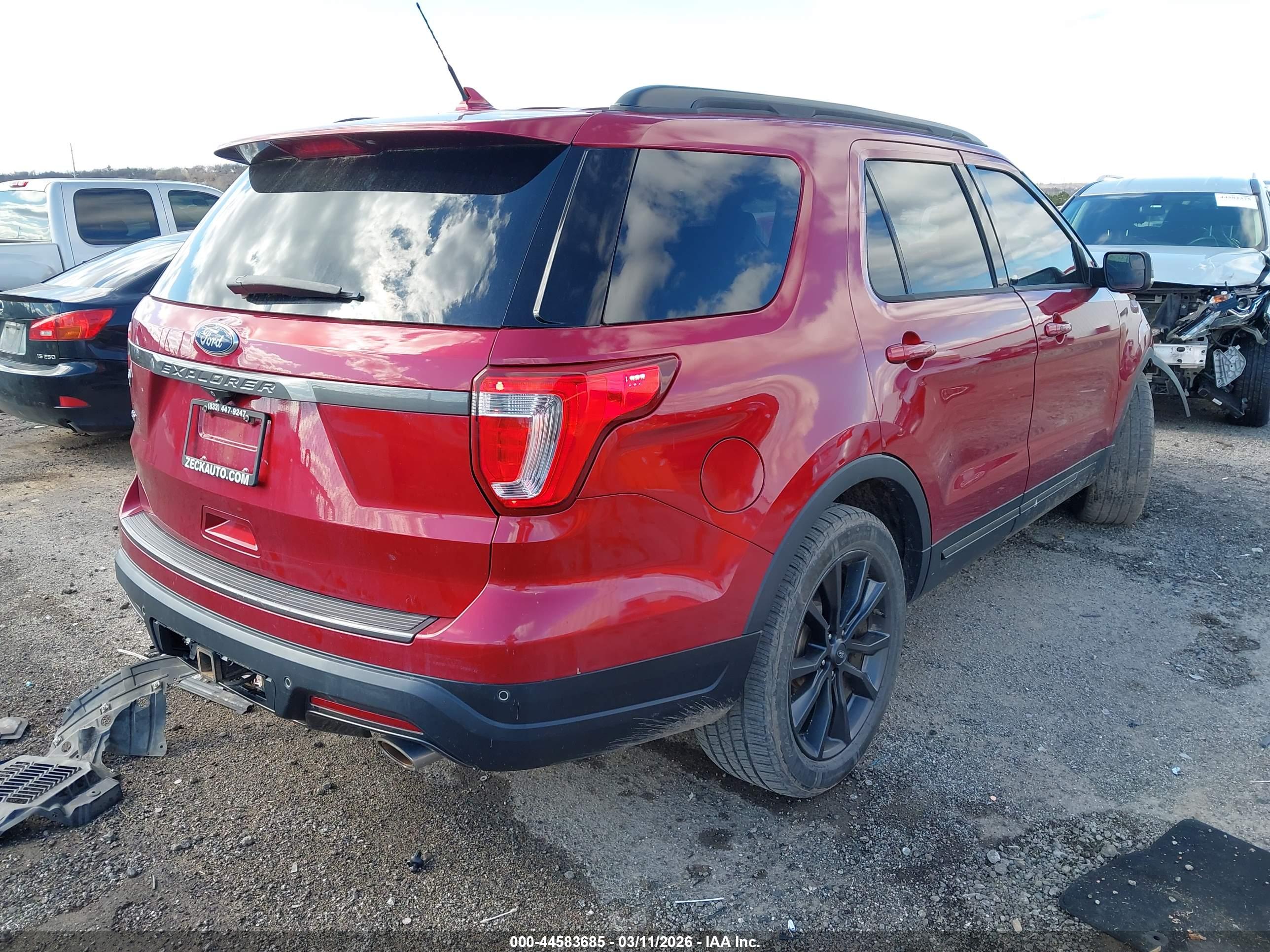 FORD EXPLORER image 4