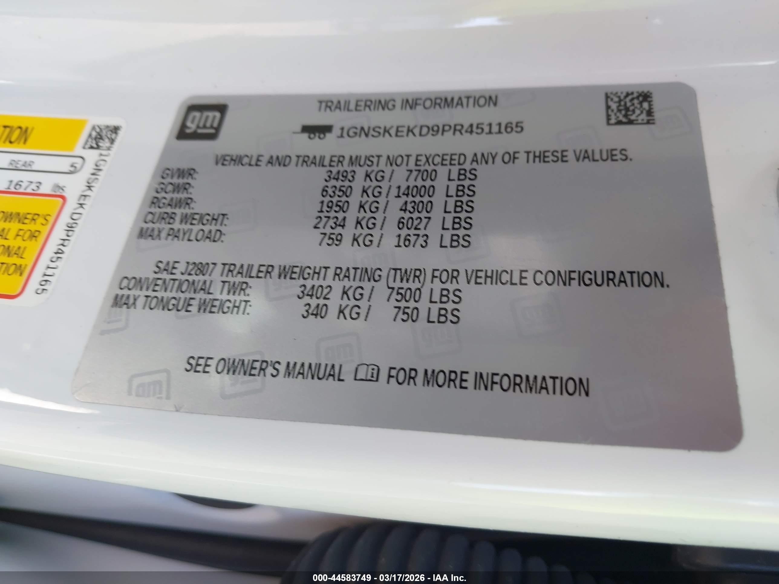 CHEVROLET SUBURBAN image 9
