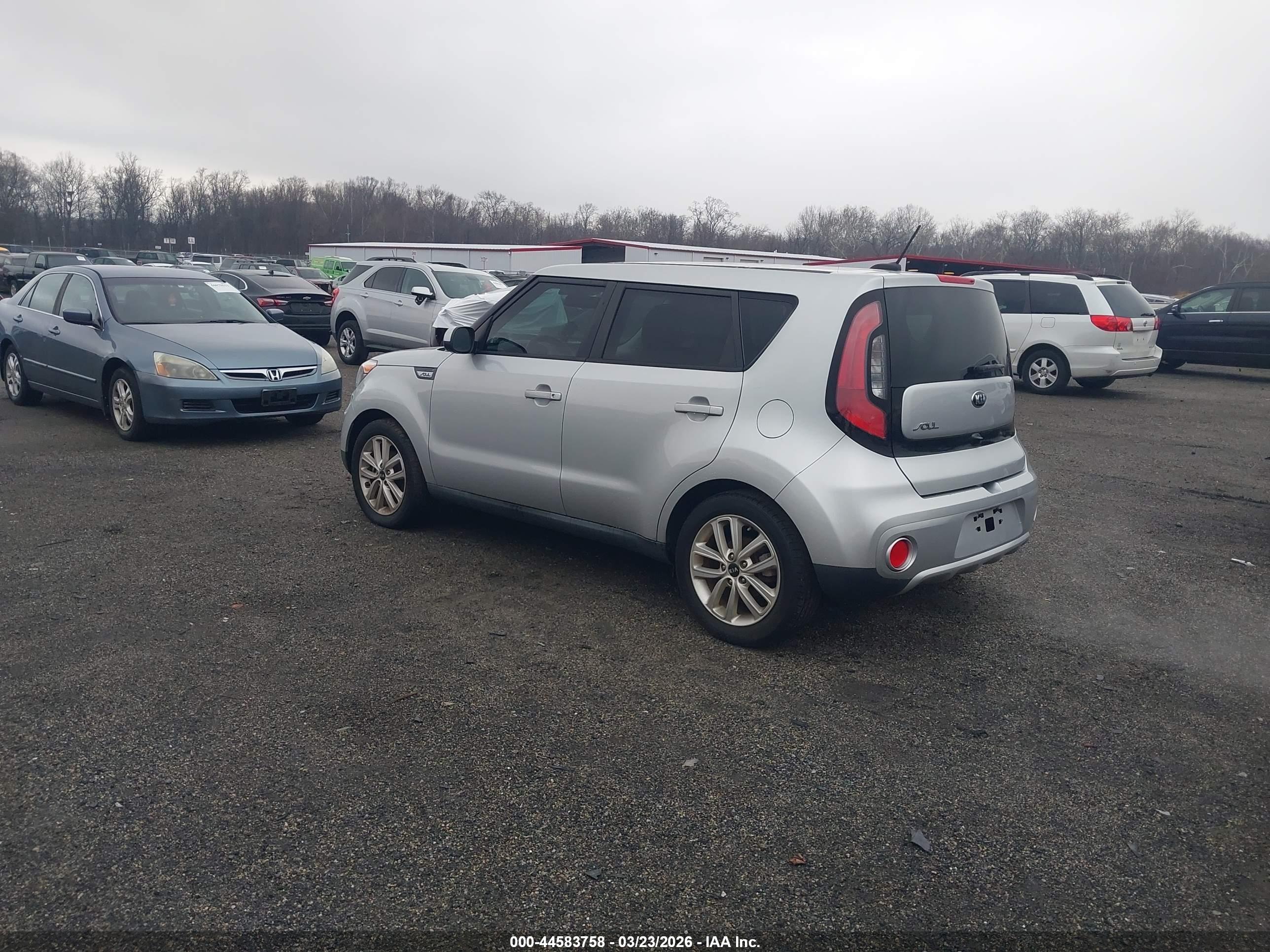 KIA SOUL image 3