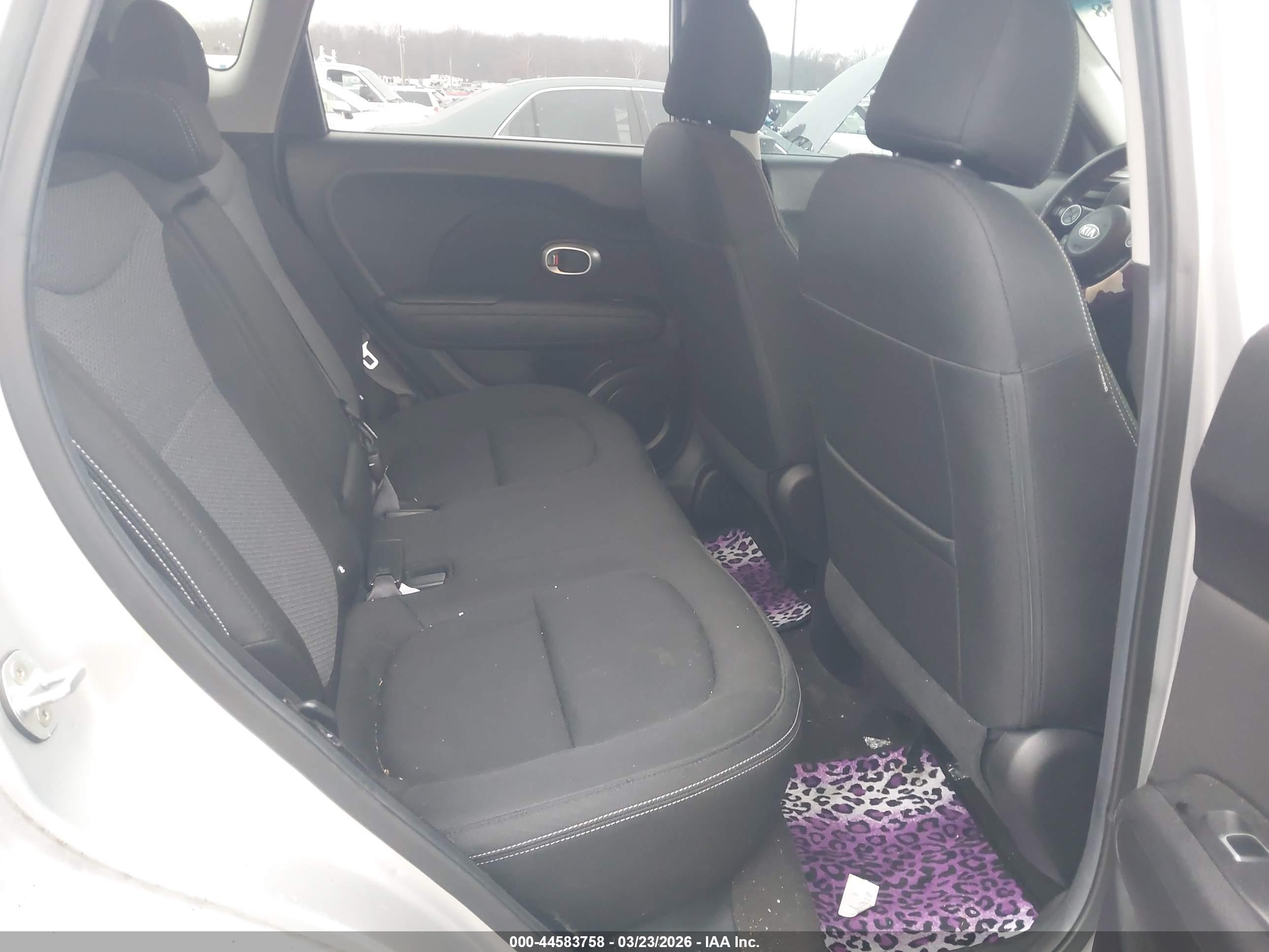 KIA SOUL image 8
