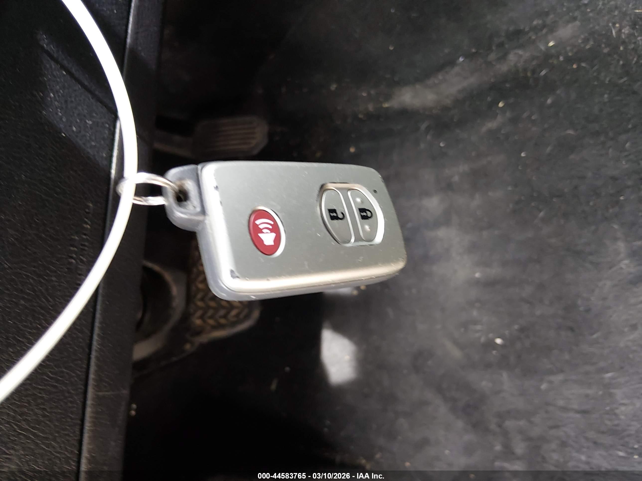 TOYOTA 4RUNNER image 11