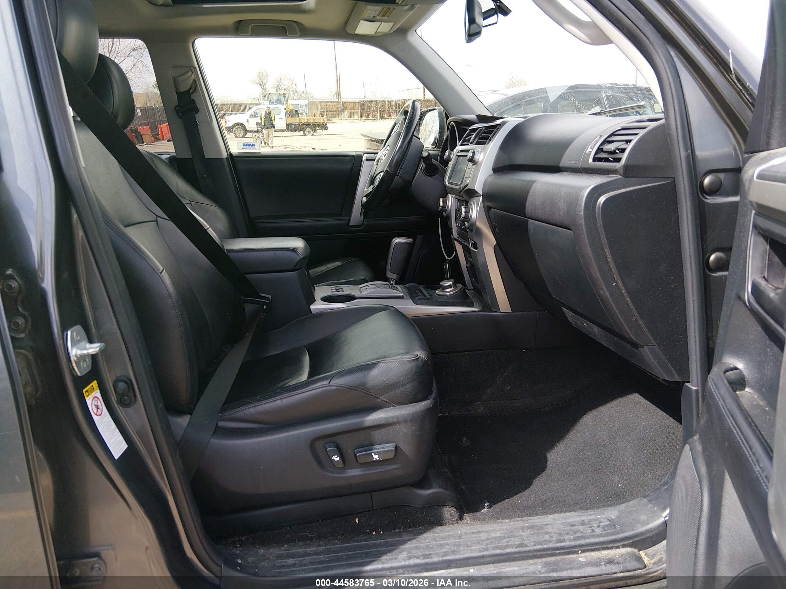 TOYOTA 4RUNNER image 5