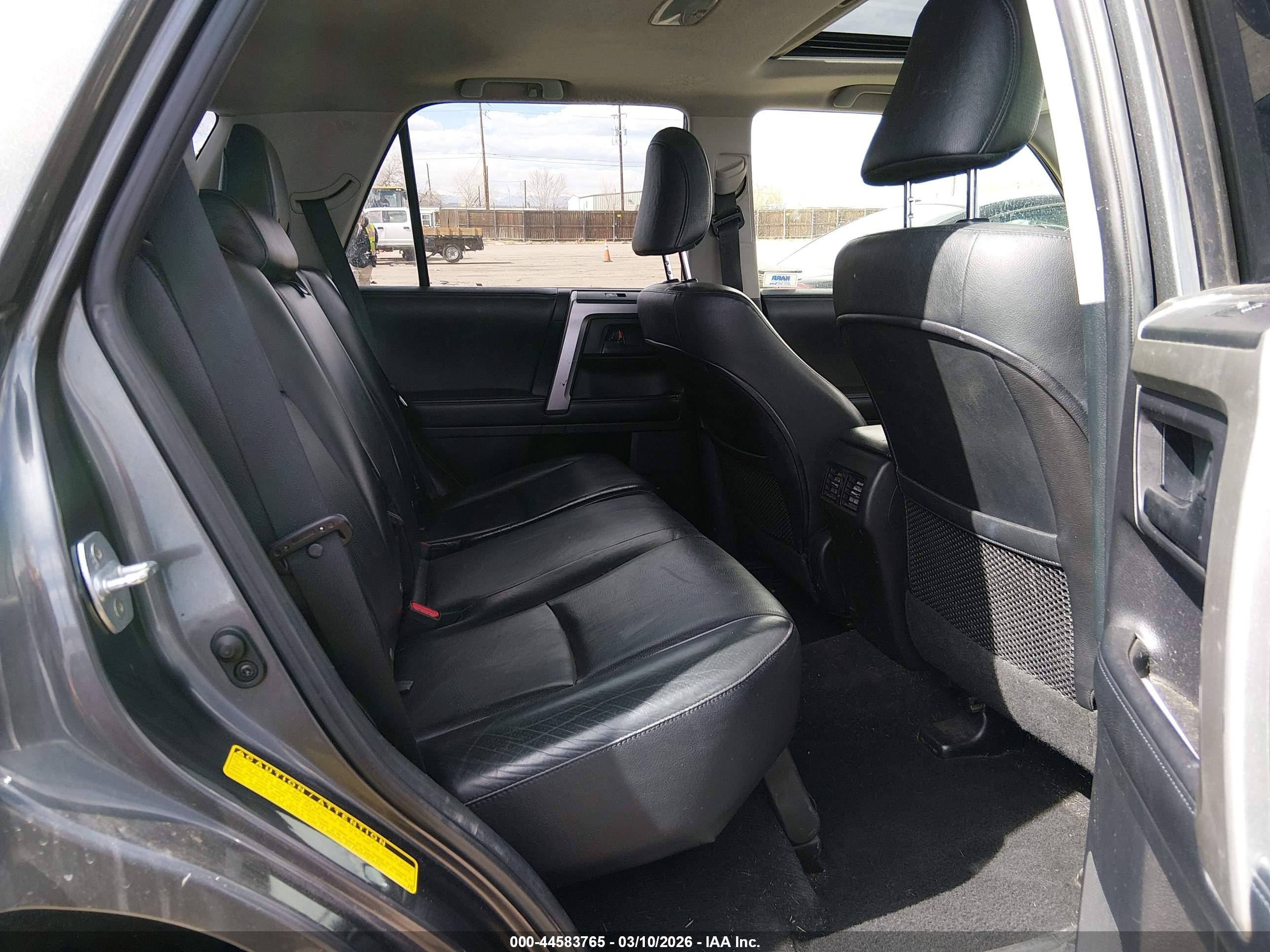 TOYOTA 4RUNNER image 8