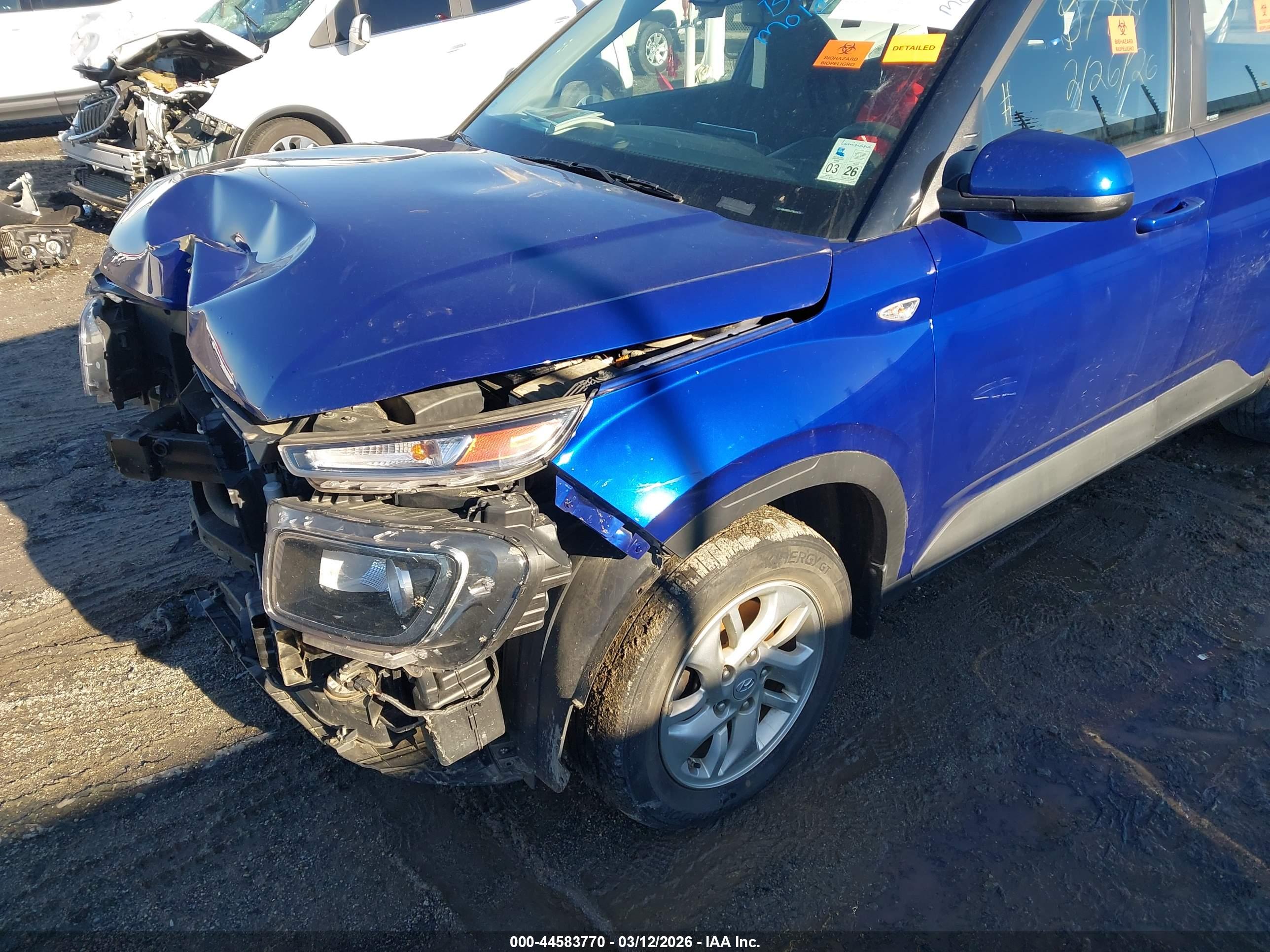 HYUNDAI VENUE image 6