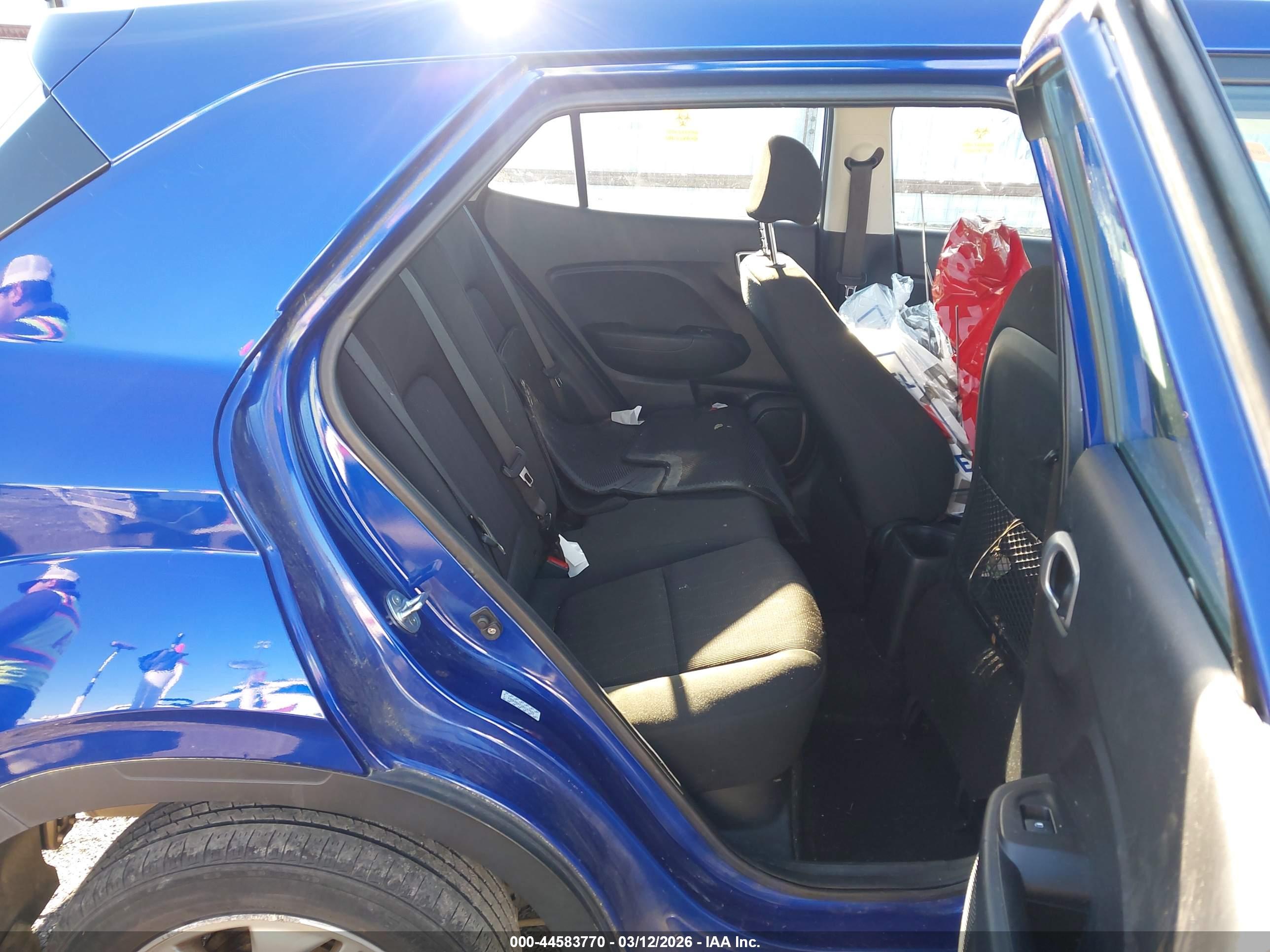 HYUNDAI VENUE image 8