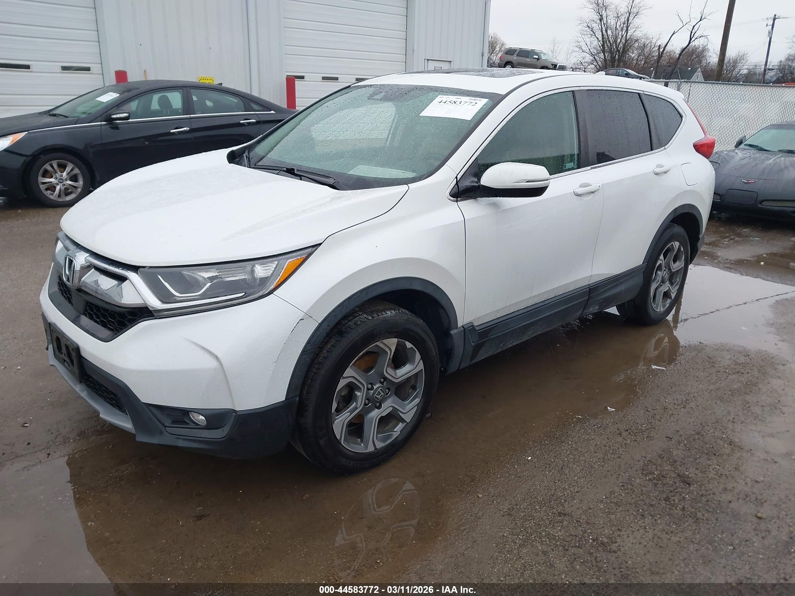 HONDA CR-V image 2