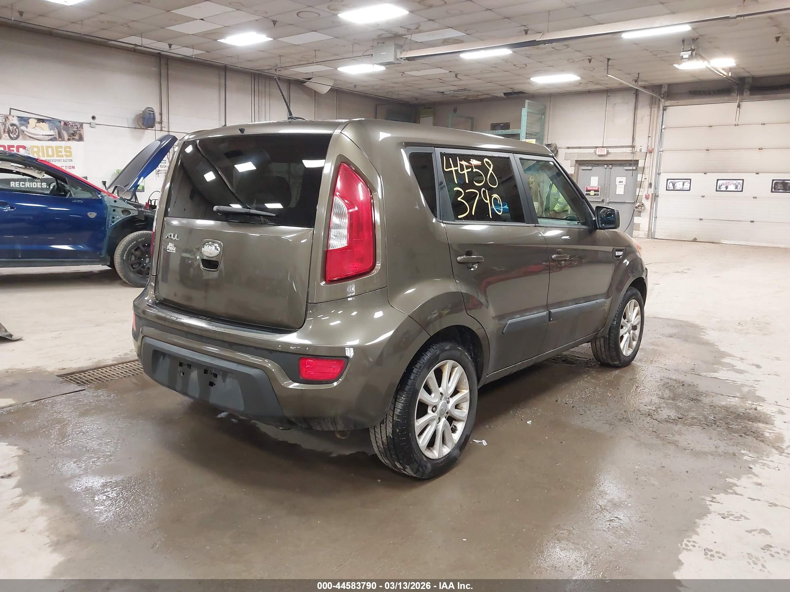 KIA SOUL image 4