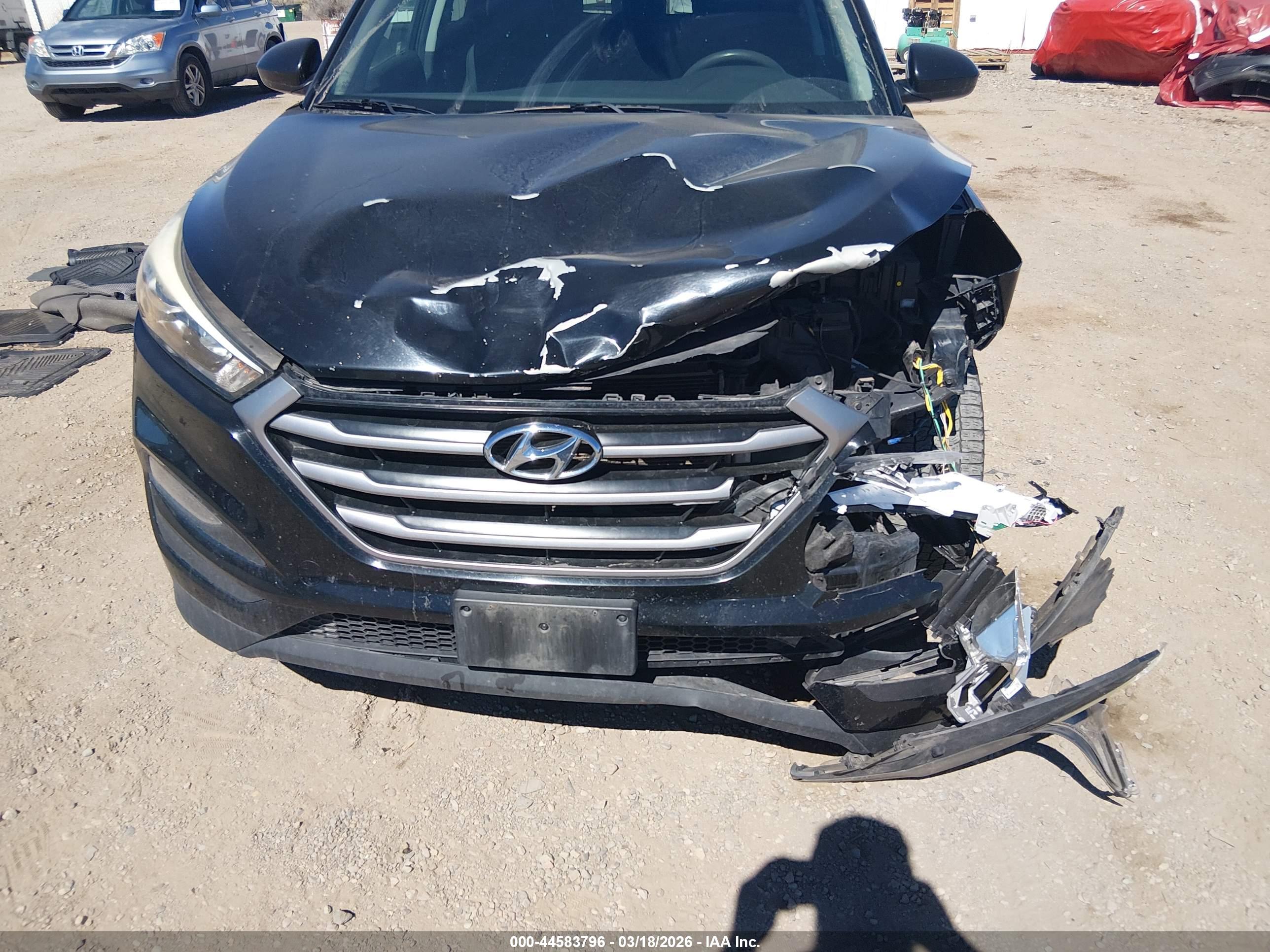 HYUNDAI TUCSON image 6
