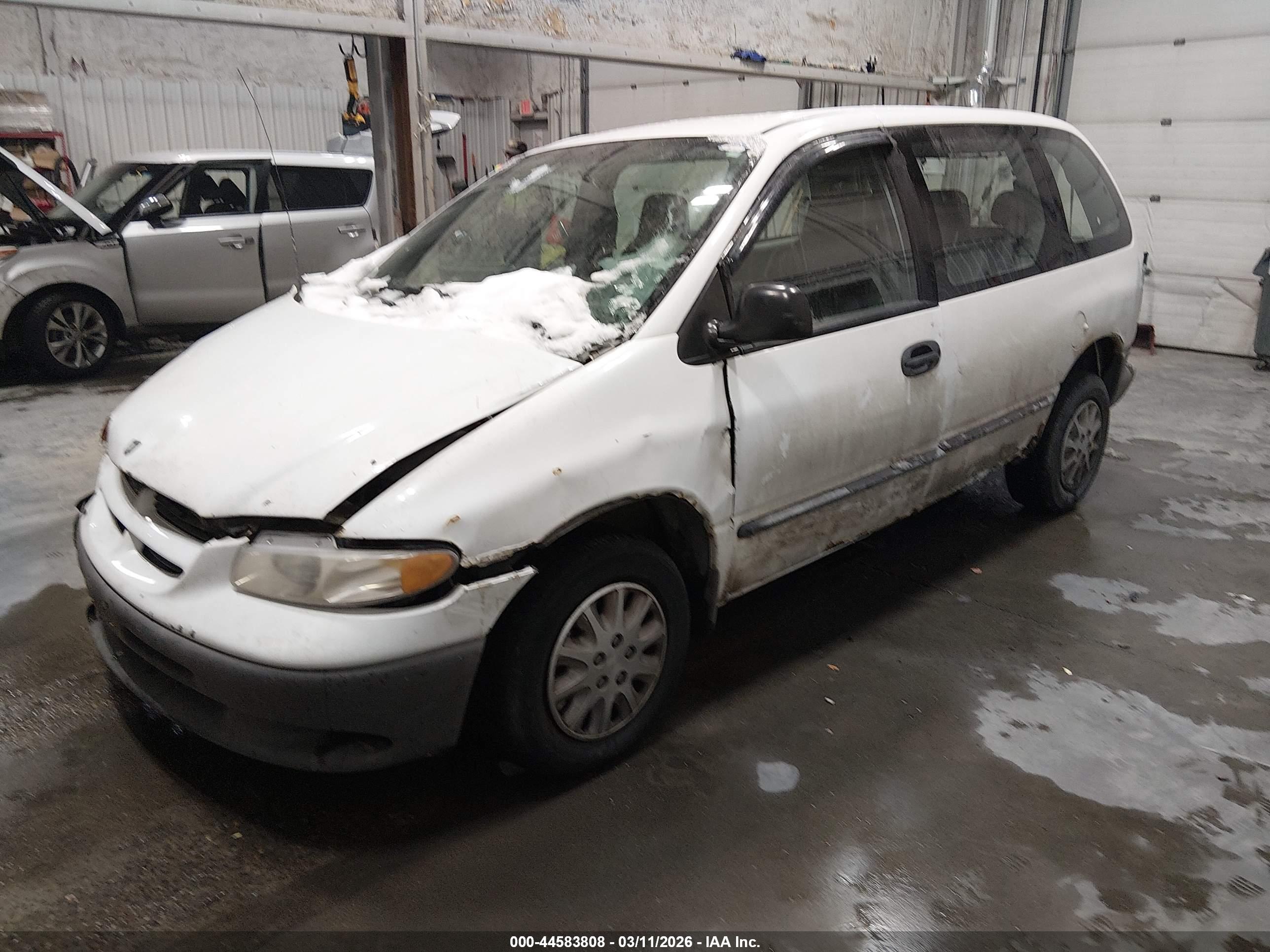 DODGE CARAVAN image 2