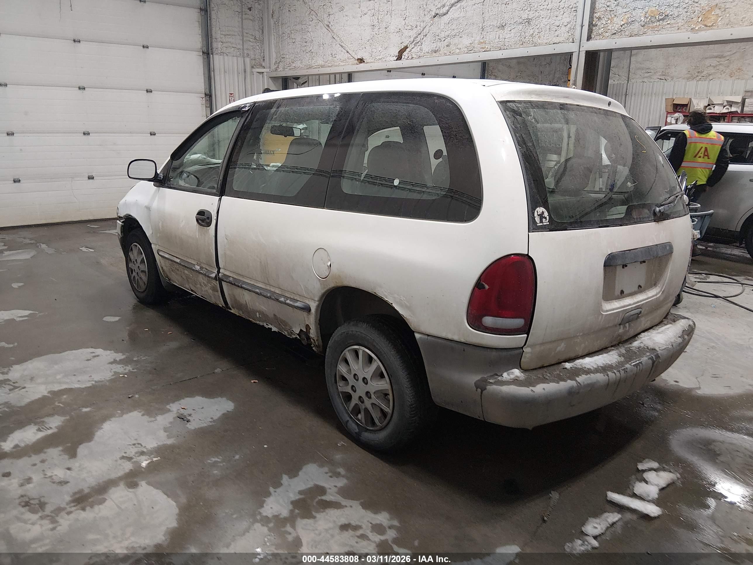 DODGE CARAVAN image 3