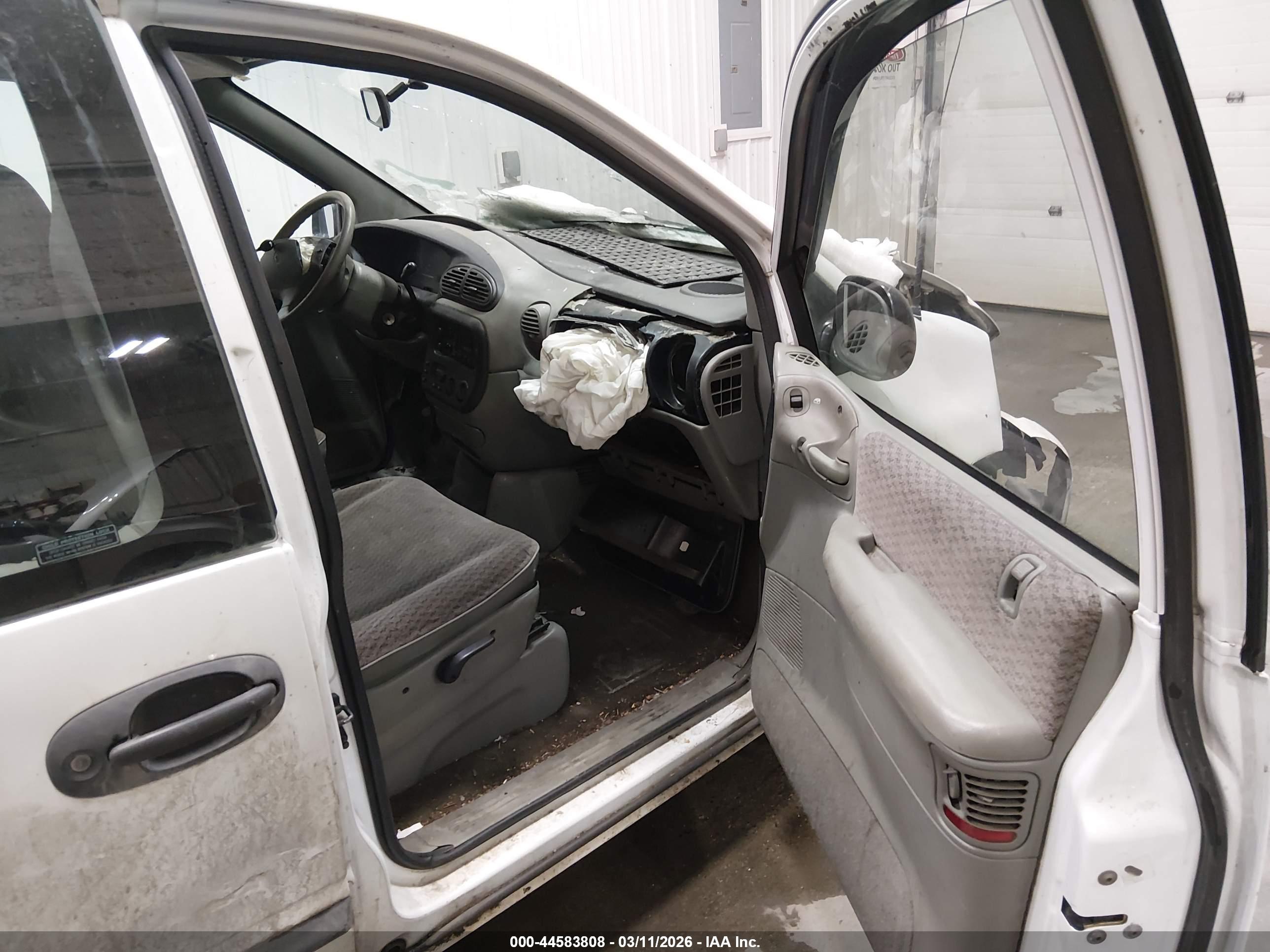 DODGE CARAVAN image 5