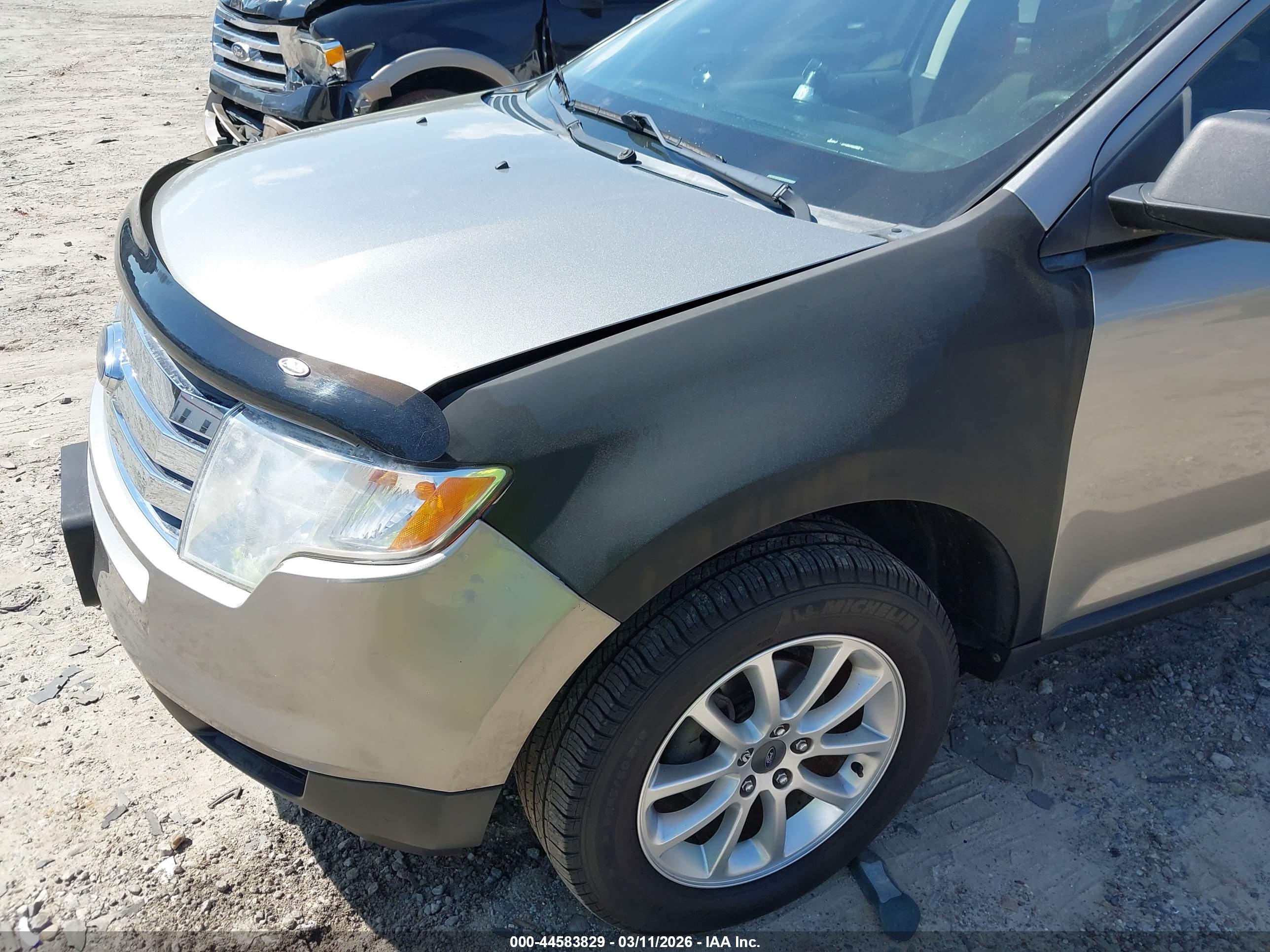 FORD EDGE image 6