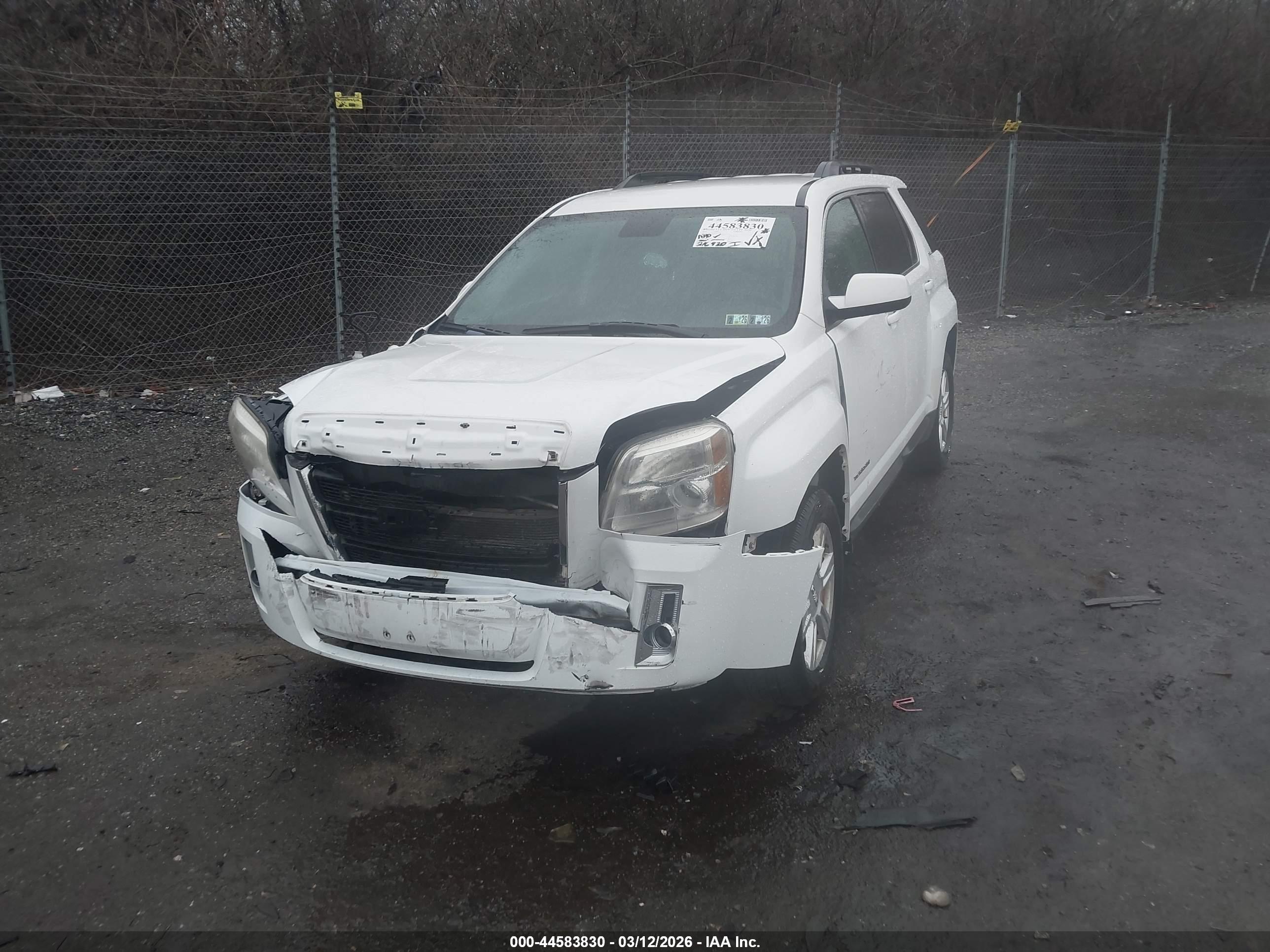 GMC TERRAIN image 6