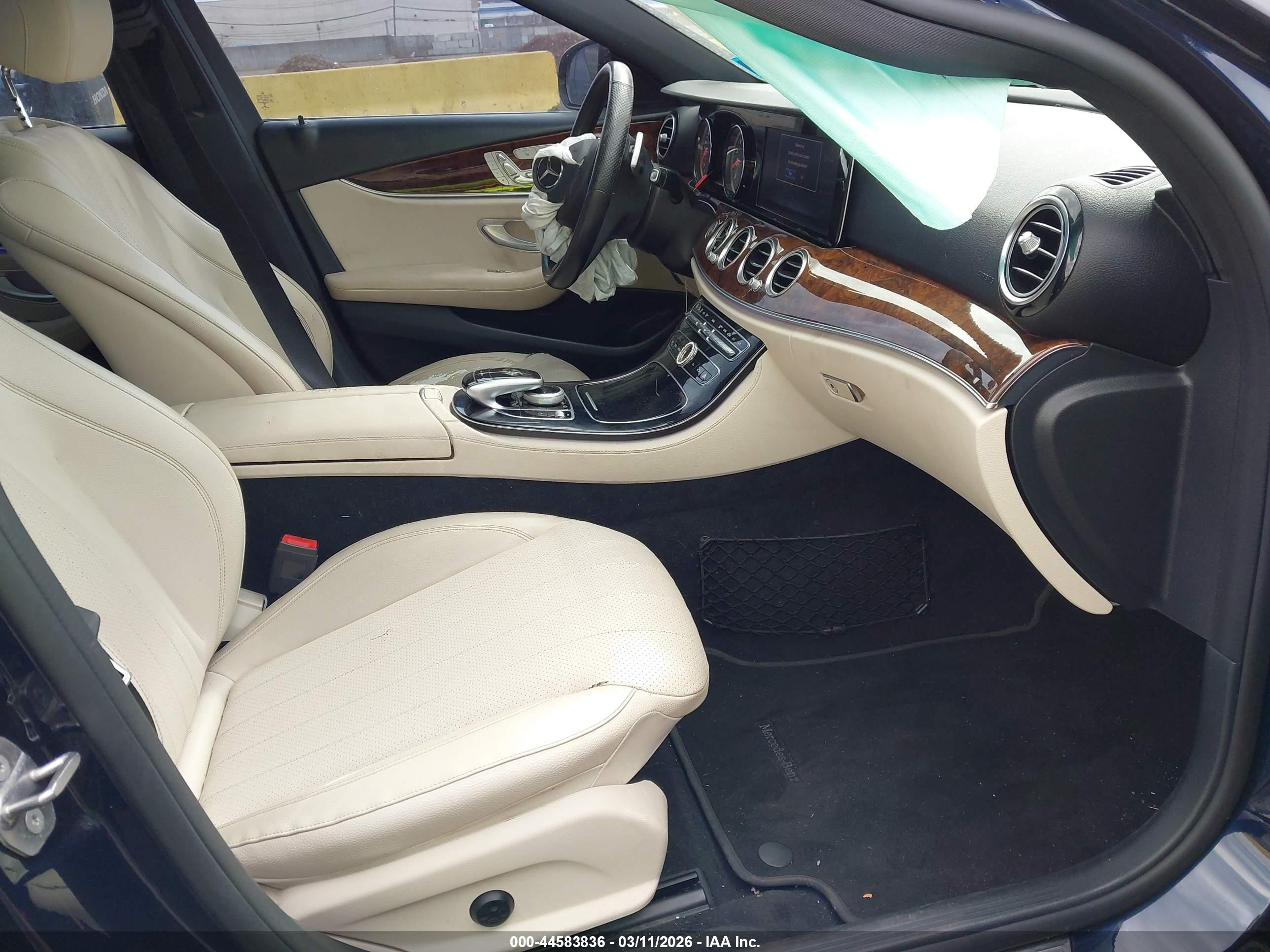 MERCEDES-BENZ E image 5