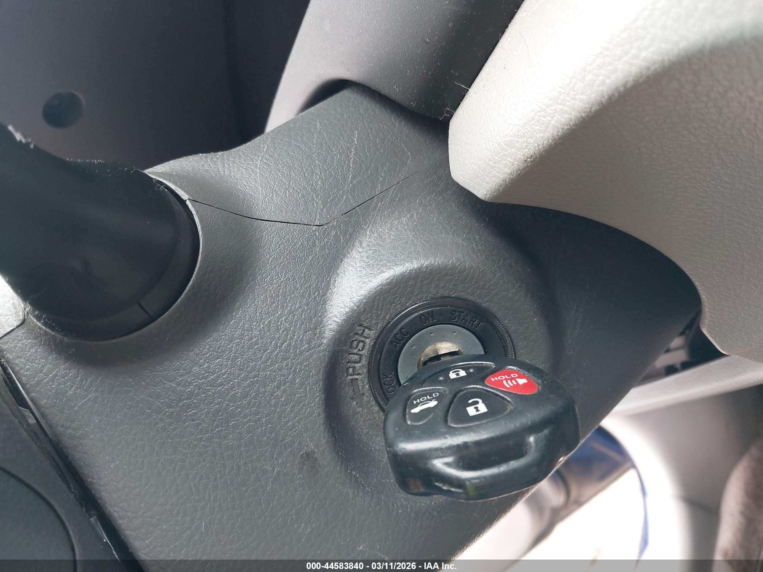 TOYOTA CAMRY image 11