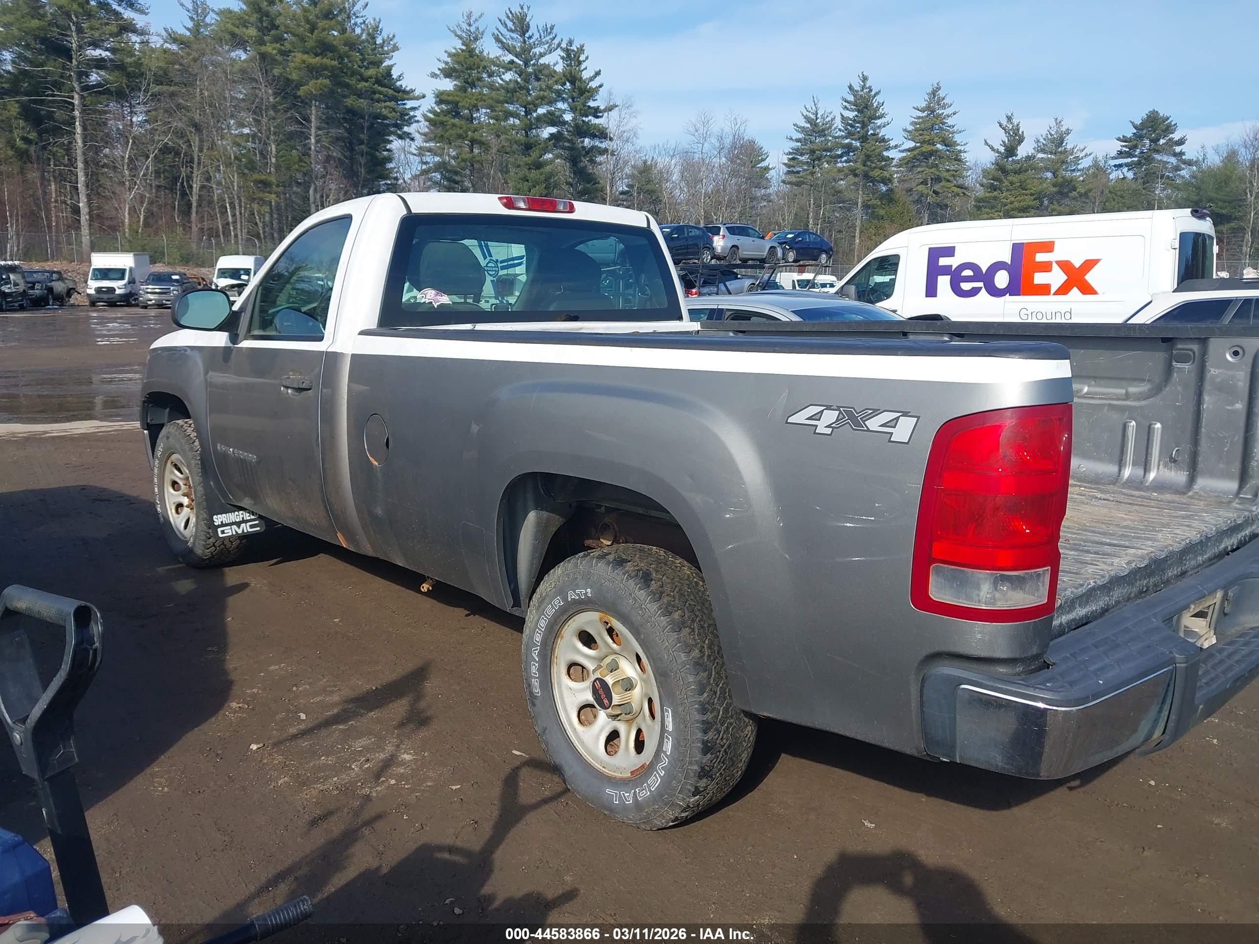 GMC SIERRA image 3