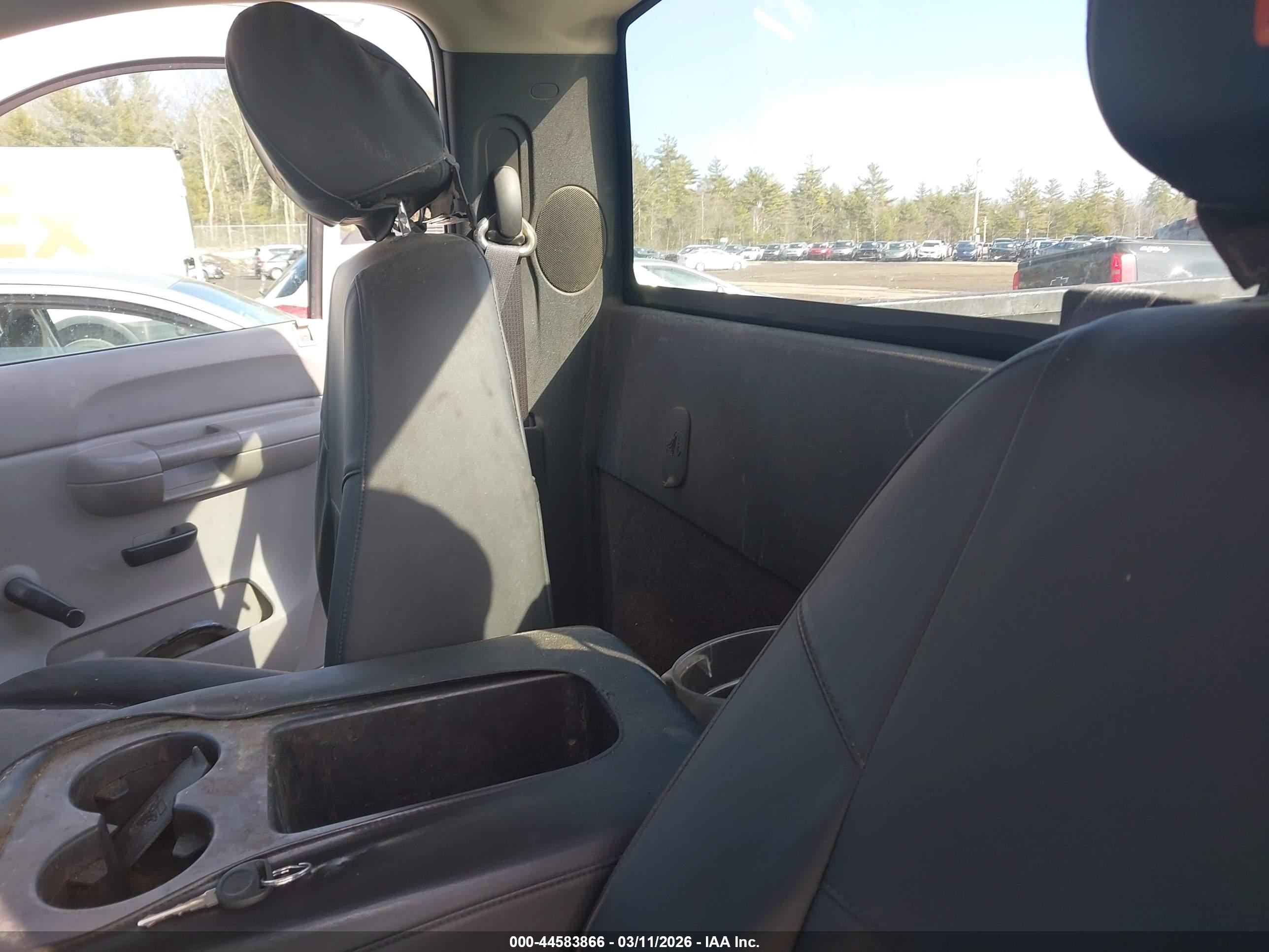 GMC SIERRA image 8