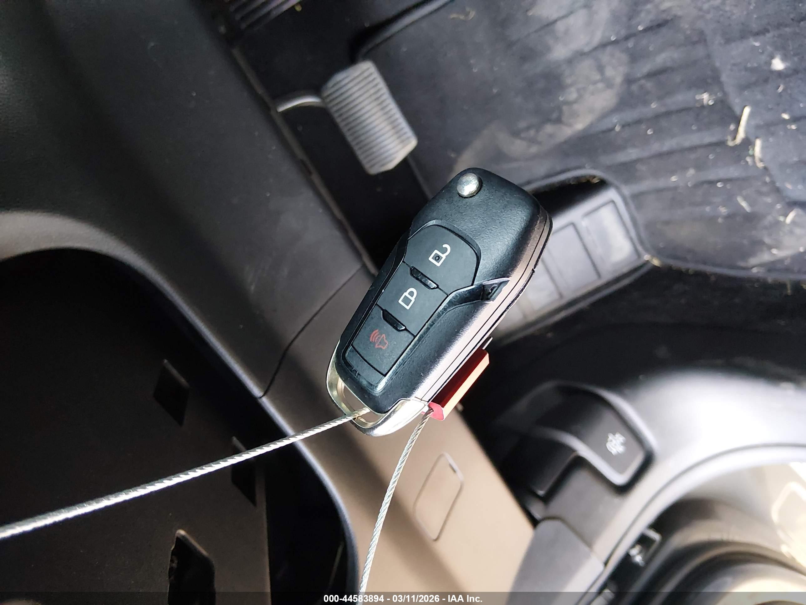 FORD ESCAPE image 11