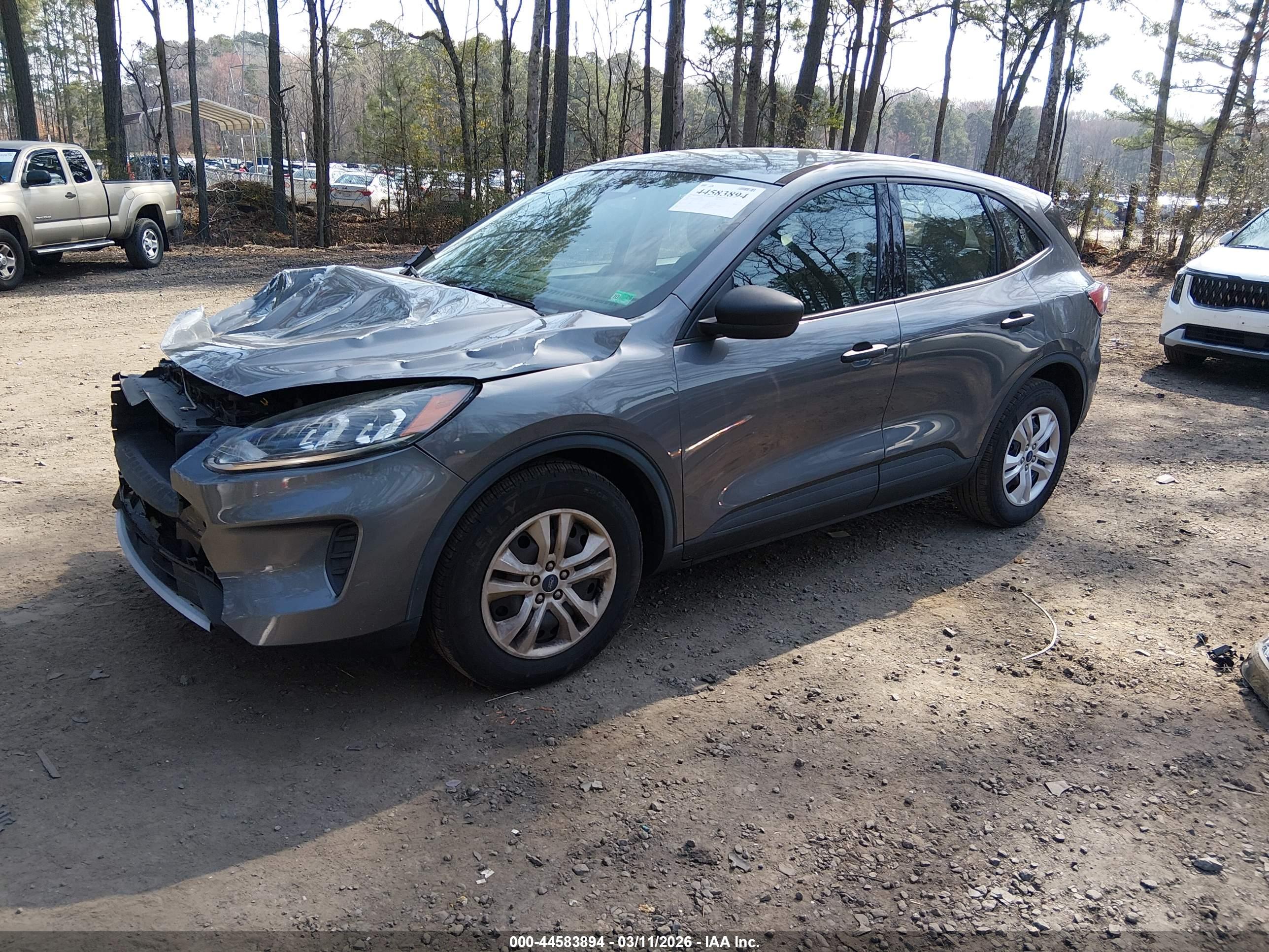 FORD ESCAPE image 2