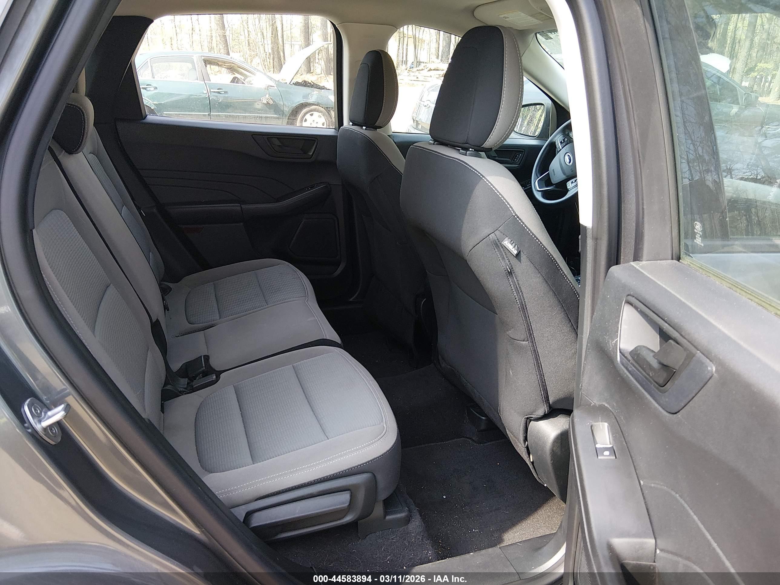 FORD ESCAPE image 8