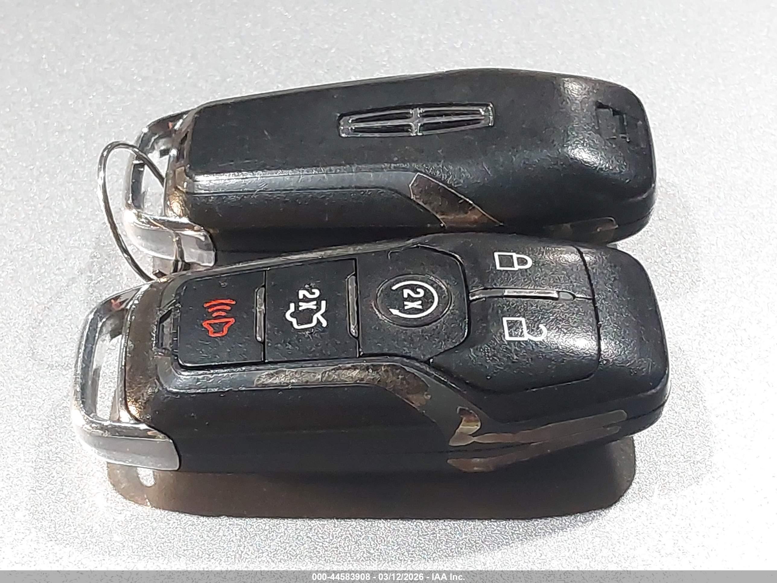 LINCOLN MKZ image 11