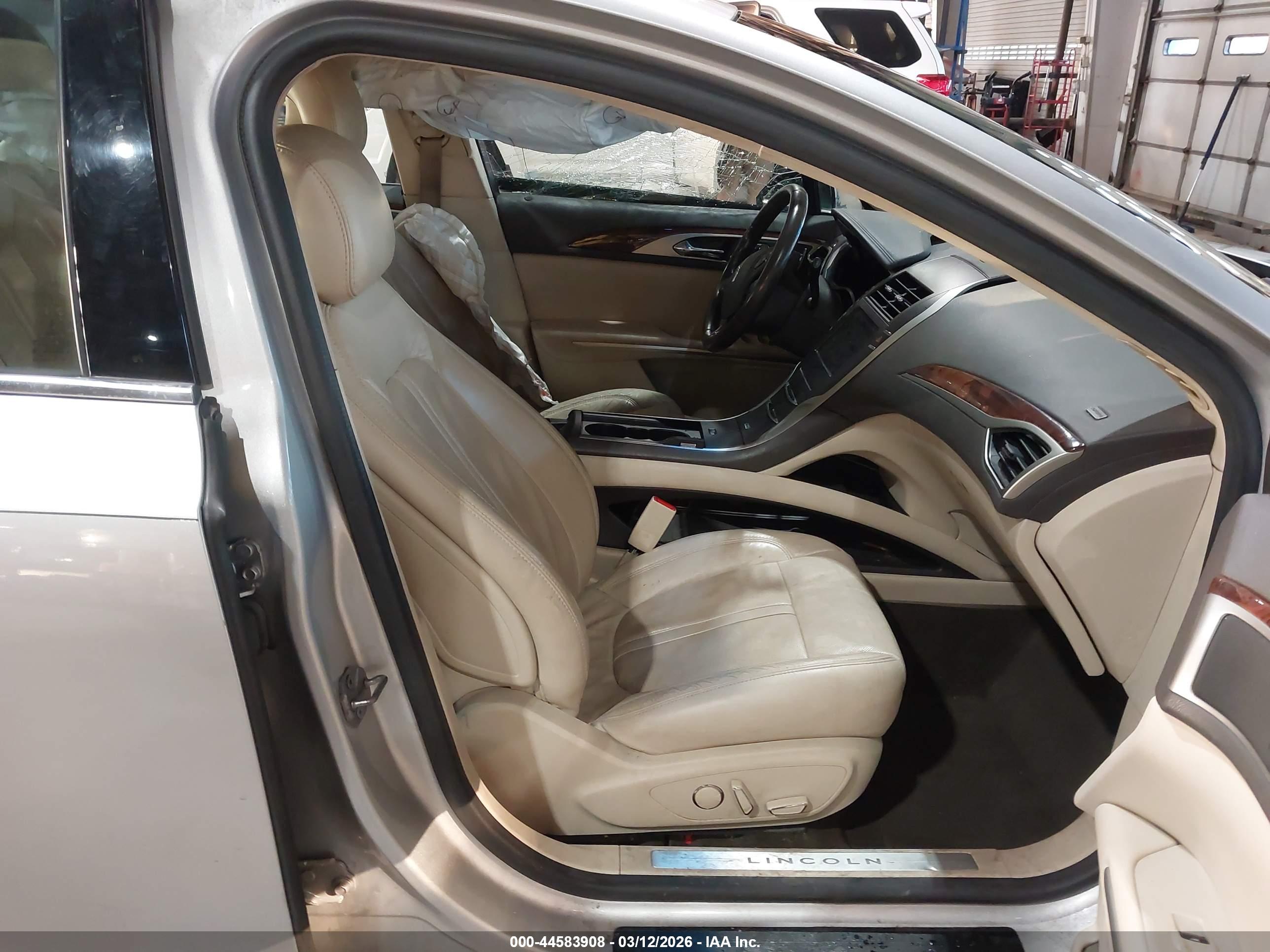 LINCOLN MKZ image 5