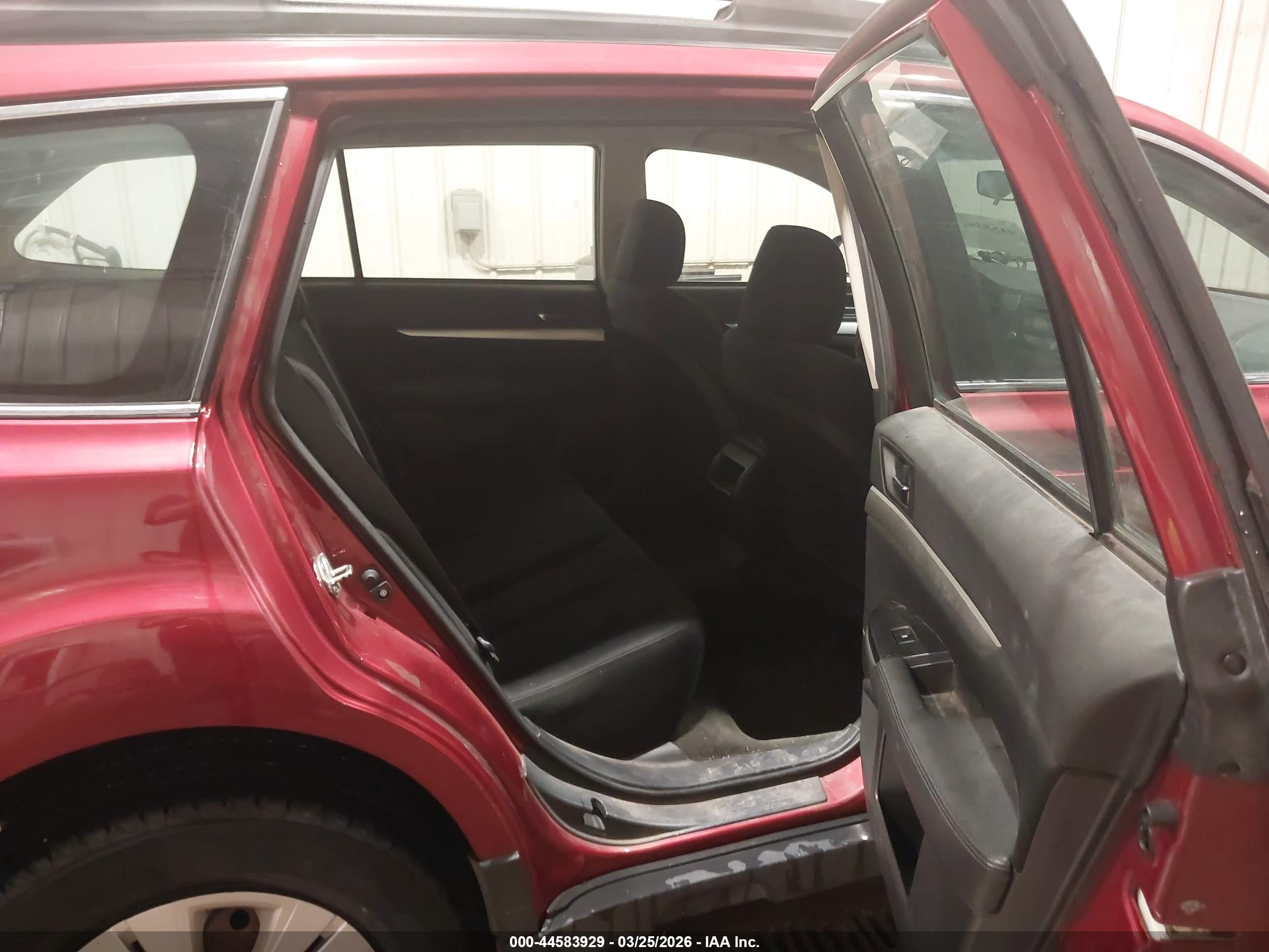 SUBARU OUTBACK image 8