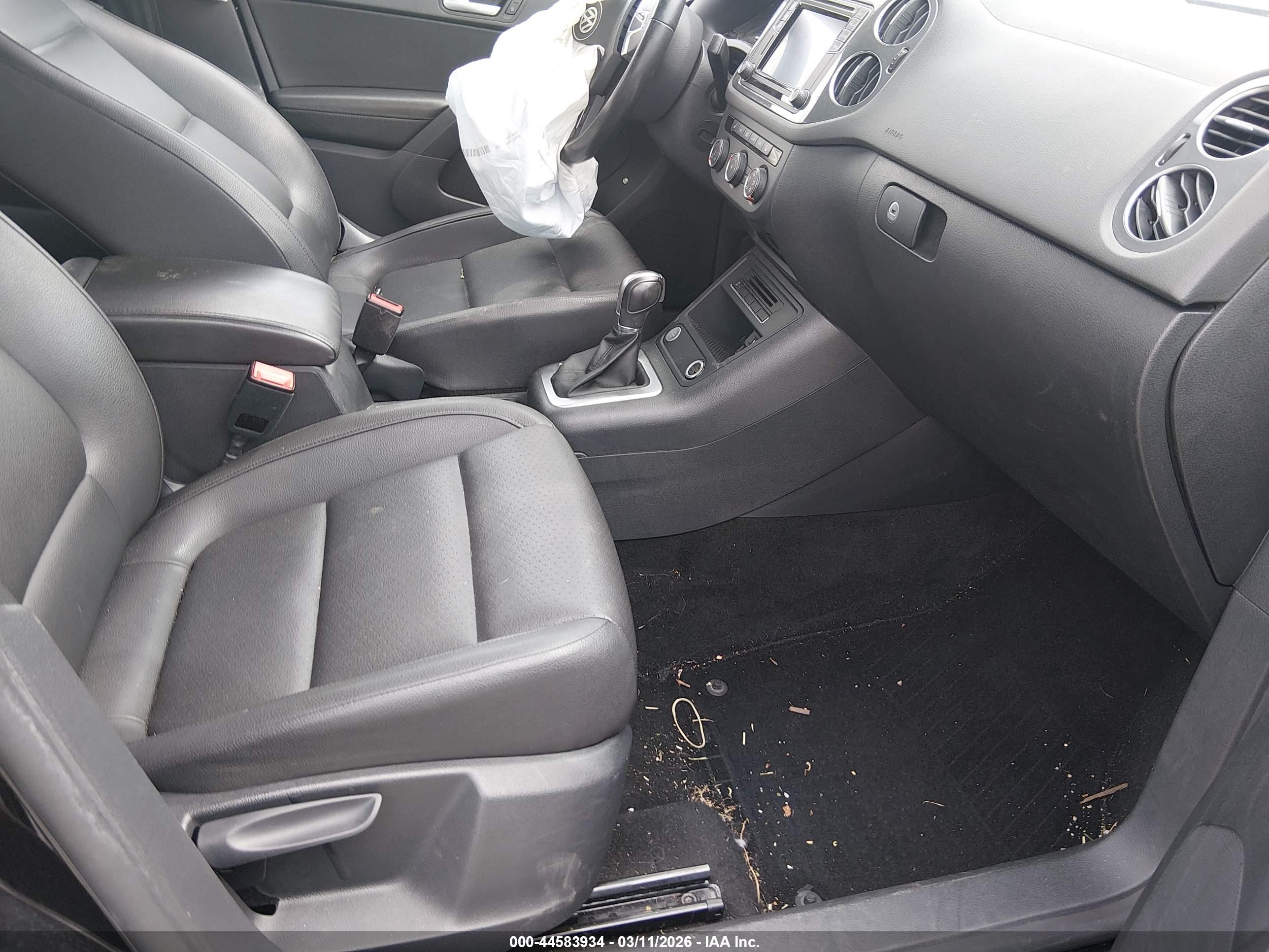 VOLKSWAGEN TIGUAN image 5