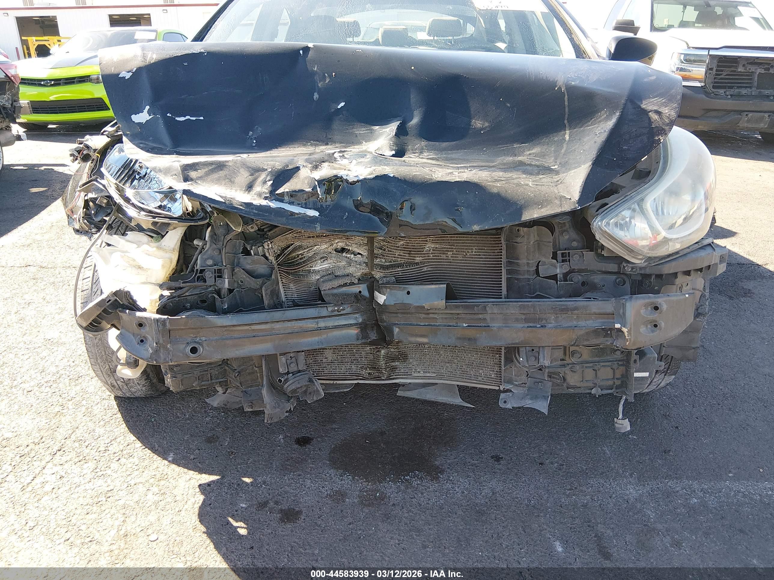 HYUNDAI ELANTRA image 6