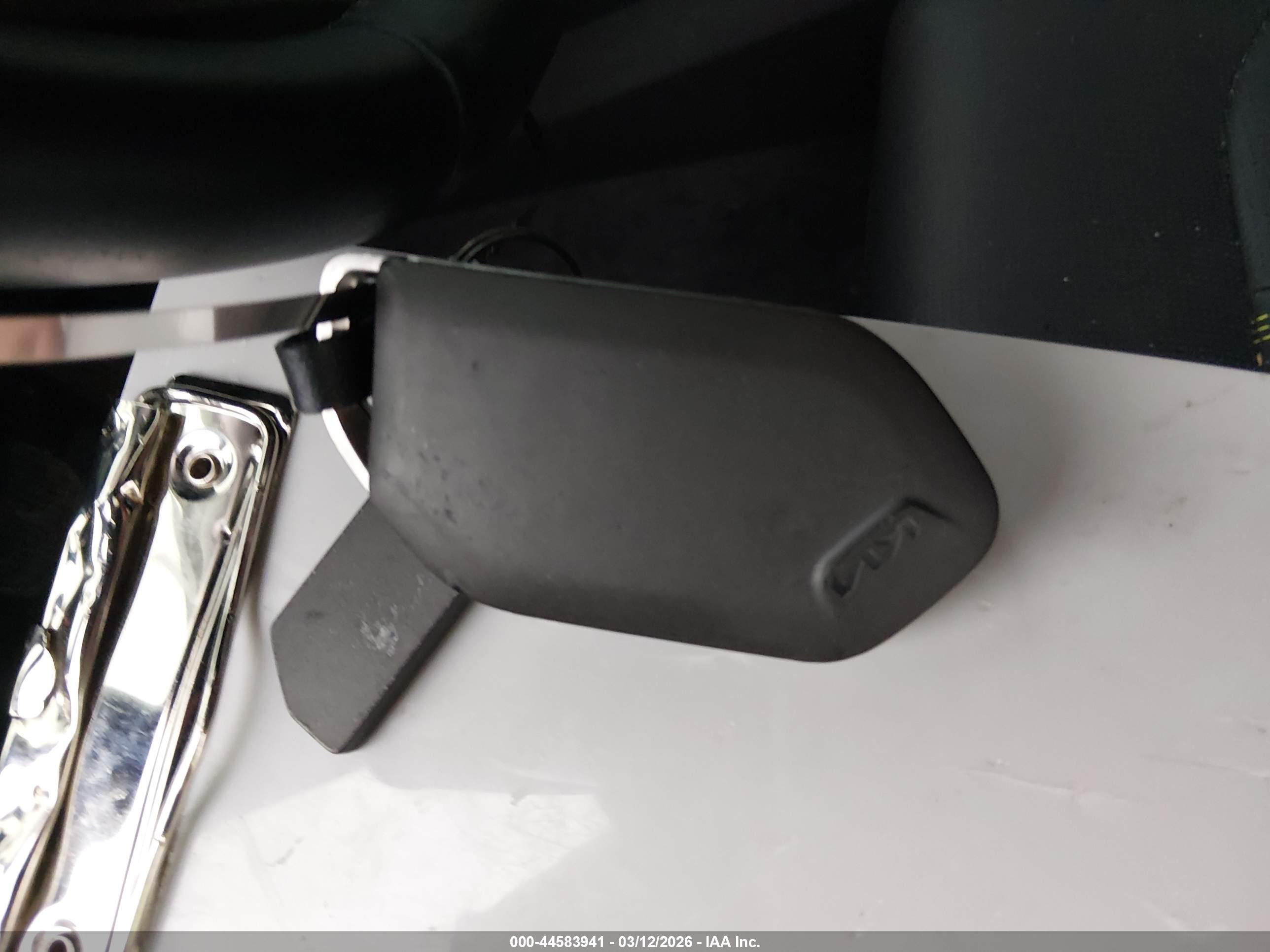 KIA K5 image 11