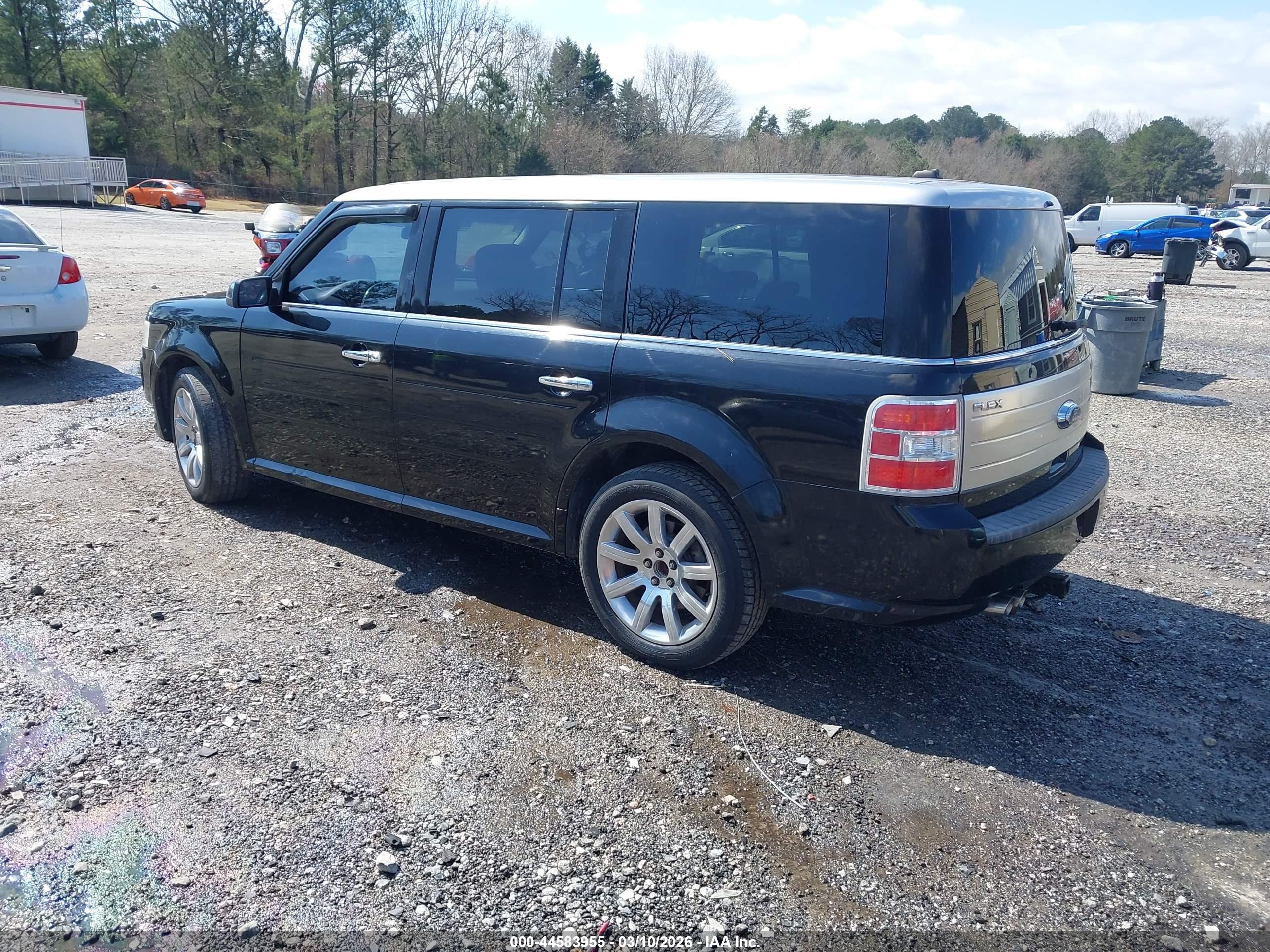 FORD FLEX image 3