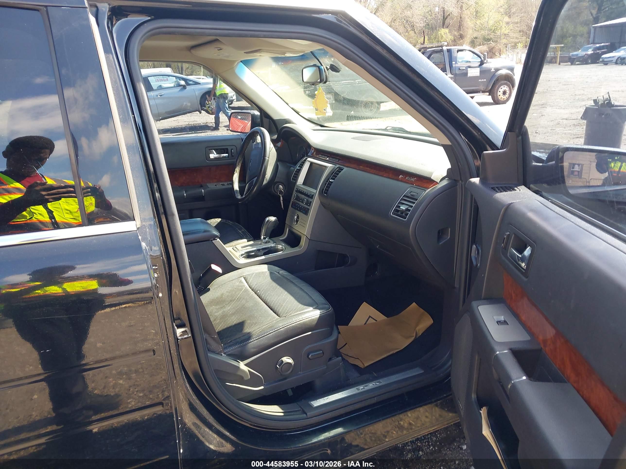 FORD FLEX image 5