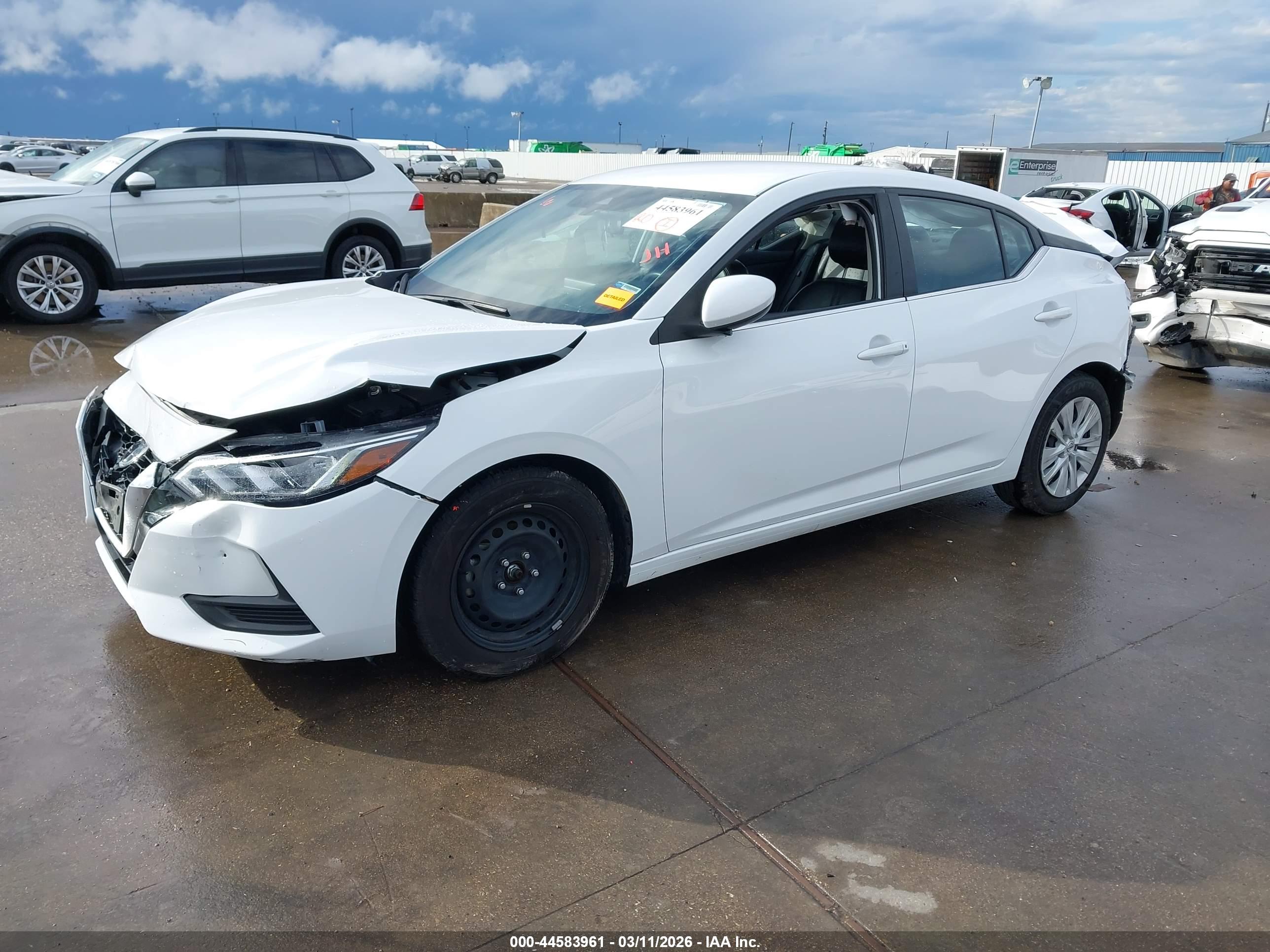 NISSAN SENTRA image 2