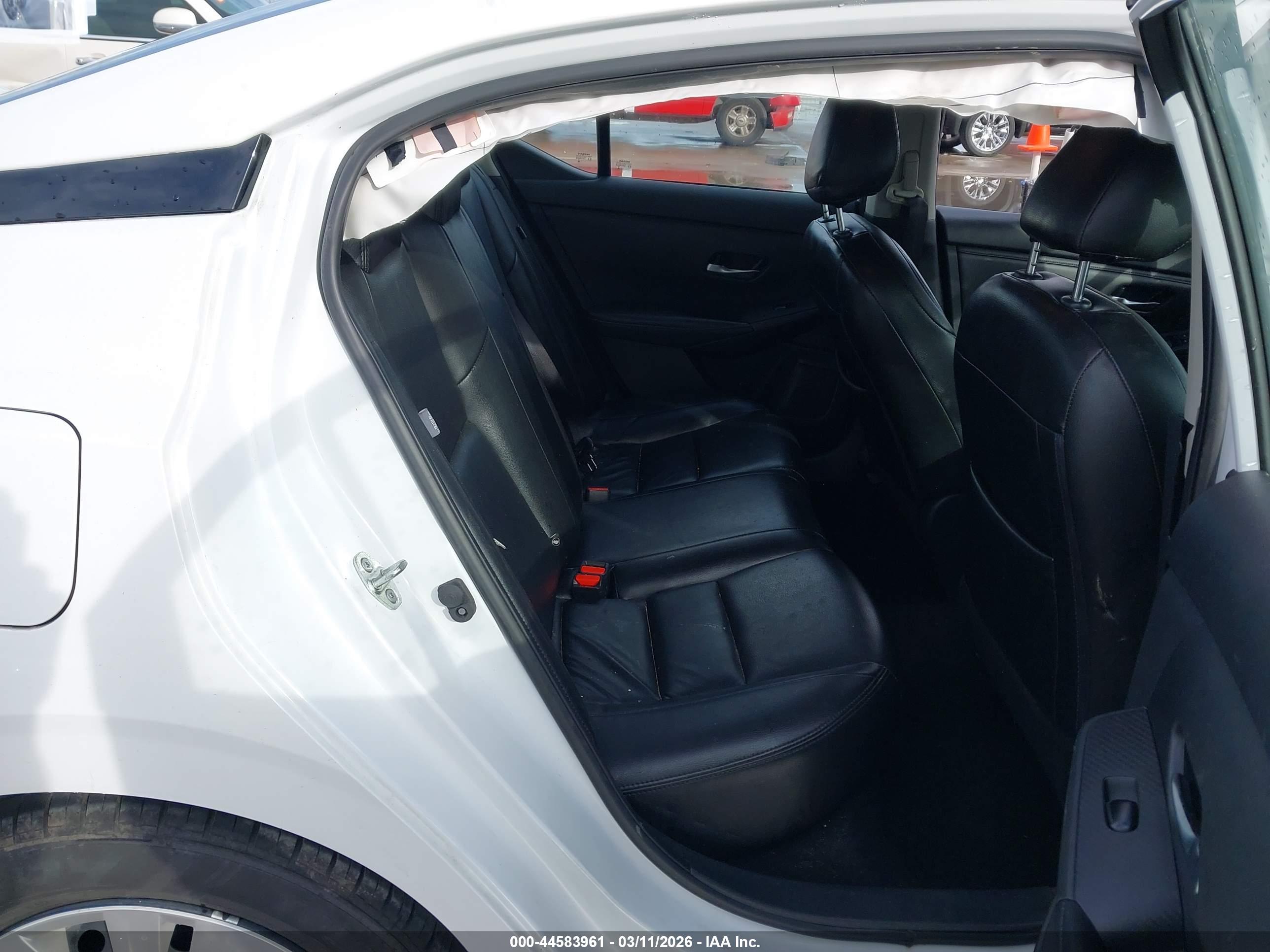 NISSAN SENTRA image 8