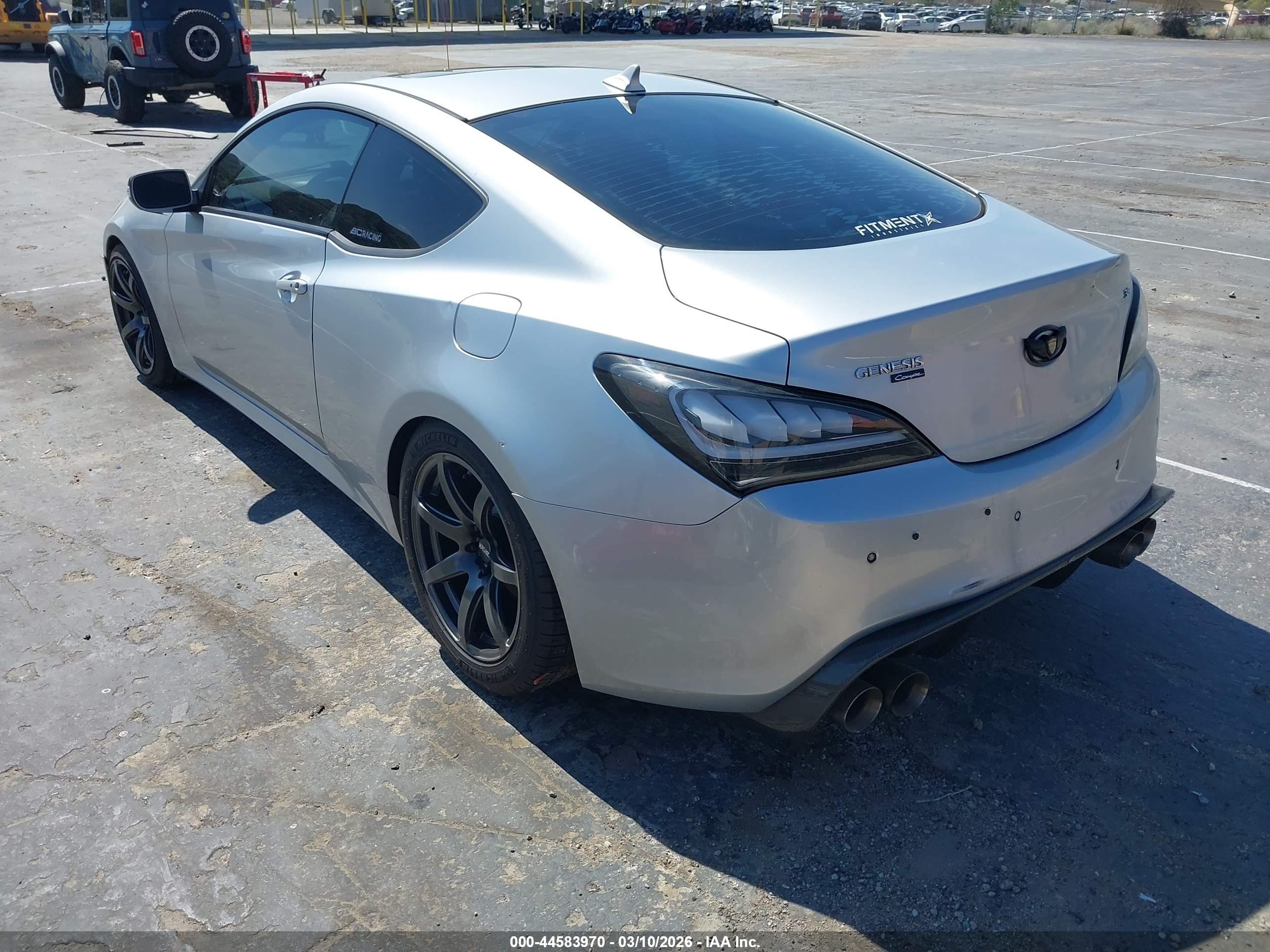 HYUNDAI GENESIS image 3