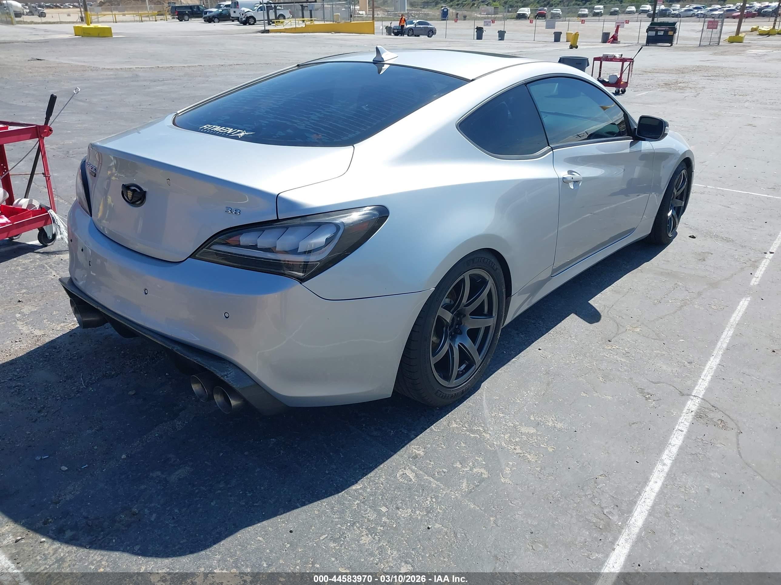 HYUNDAI GENESIS image 4