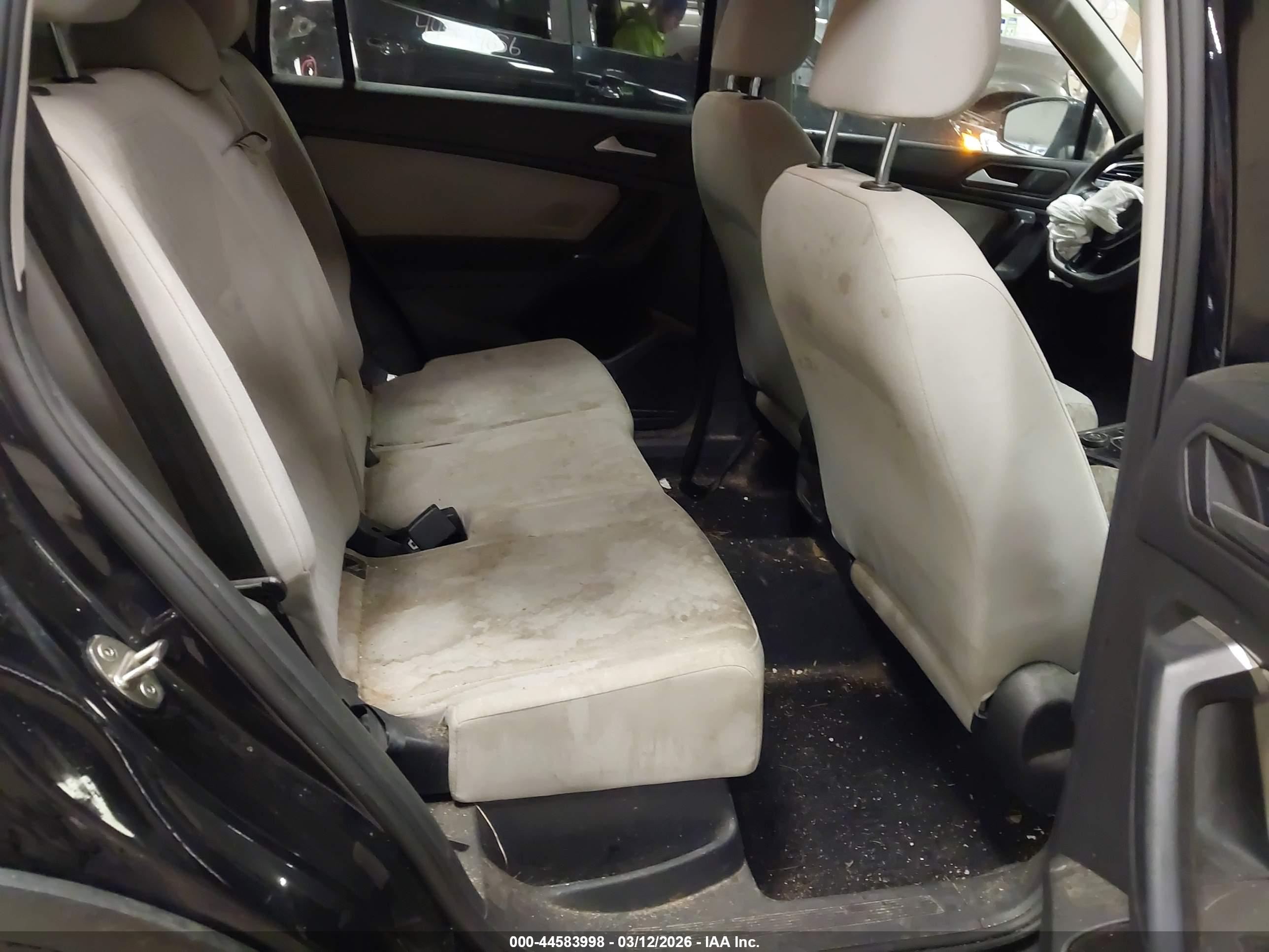 VOLKSWAGEN TIGUAN image 8