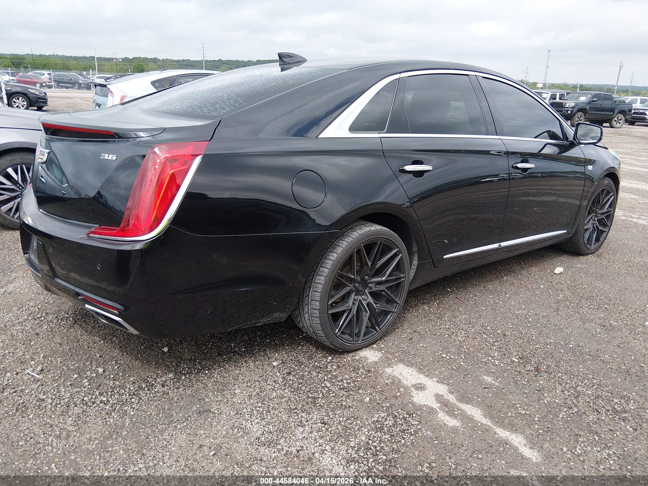 CADILLAC XTS image 4